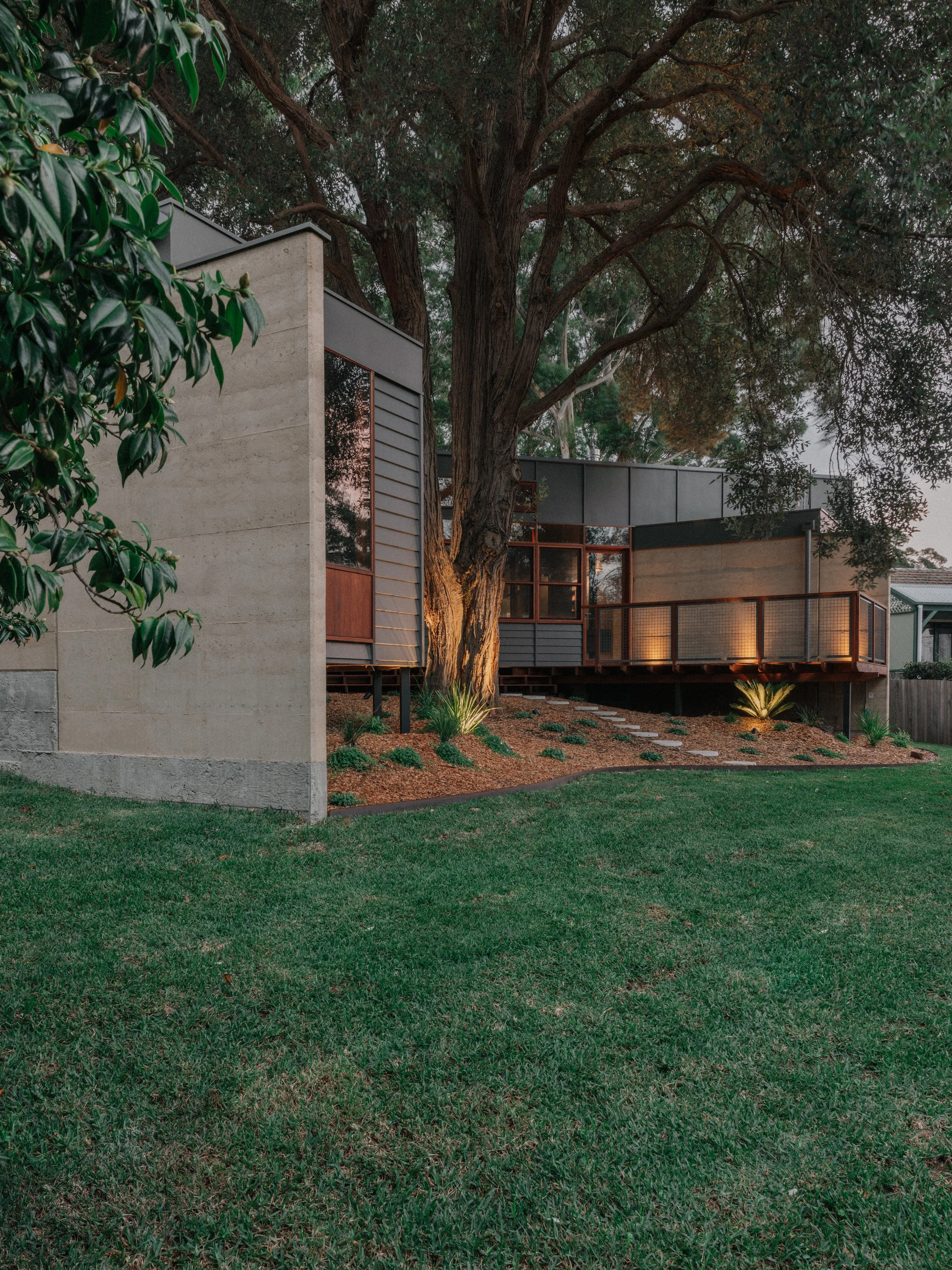 Mt Pleasant:
Undertaken whilst at Takt Studio for Architecture
Photographed by Shantanu Starick