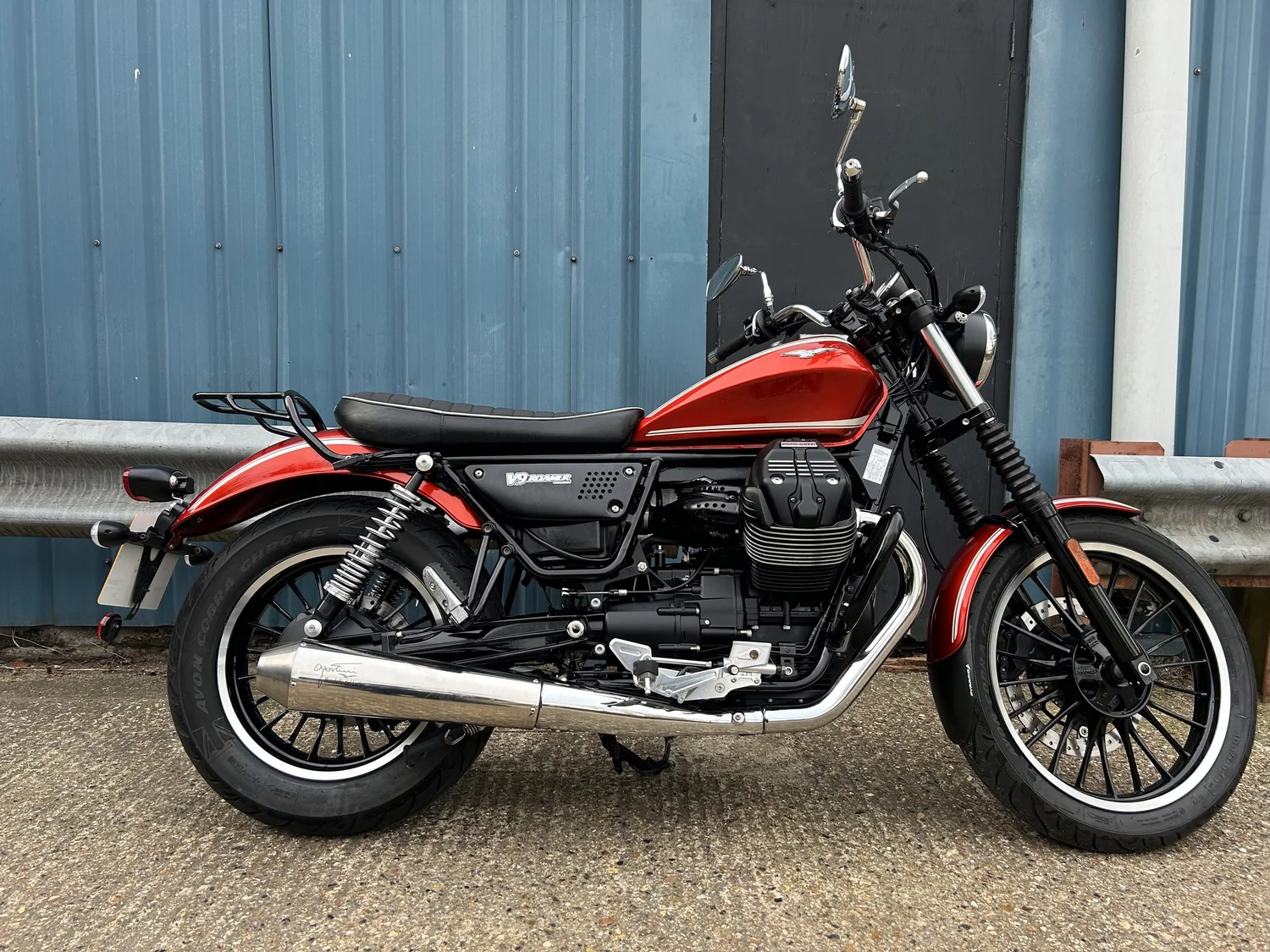 Moto Guzzi V9 Roamer Limited: Ultimate Ride & Exclusive Features