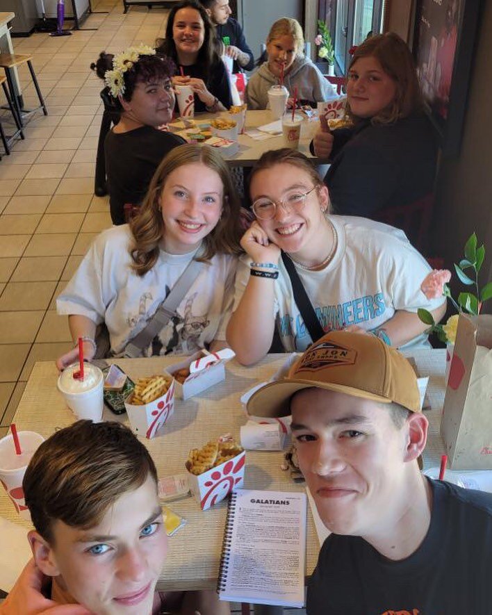 After finishing up the quiz retreat, our quizzing team made a stop at chick fil a for some food and time to hangout together!