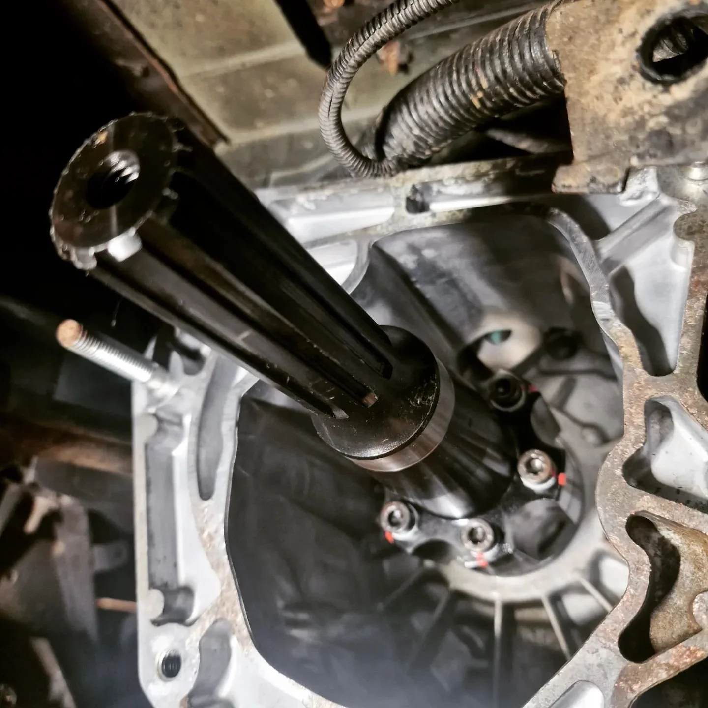 thumbnail image 2 of Land Rover MT82 Output Shaft 2-Part Coupling Kit - Genuine MT82 Transmission Part VFB58 2 of 3