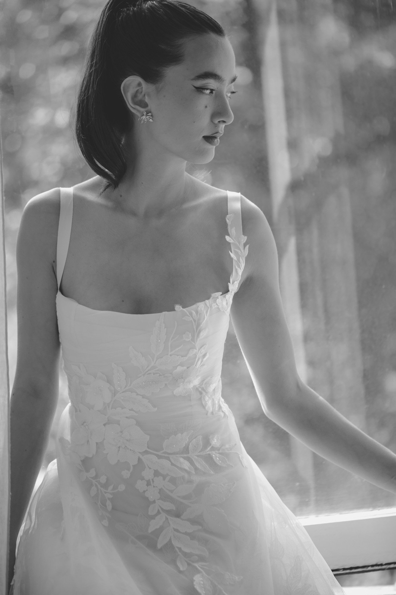 ouma-couture-bridal-and-abellie-bridal-earrings-britt-gill-photography_07.jpg