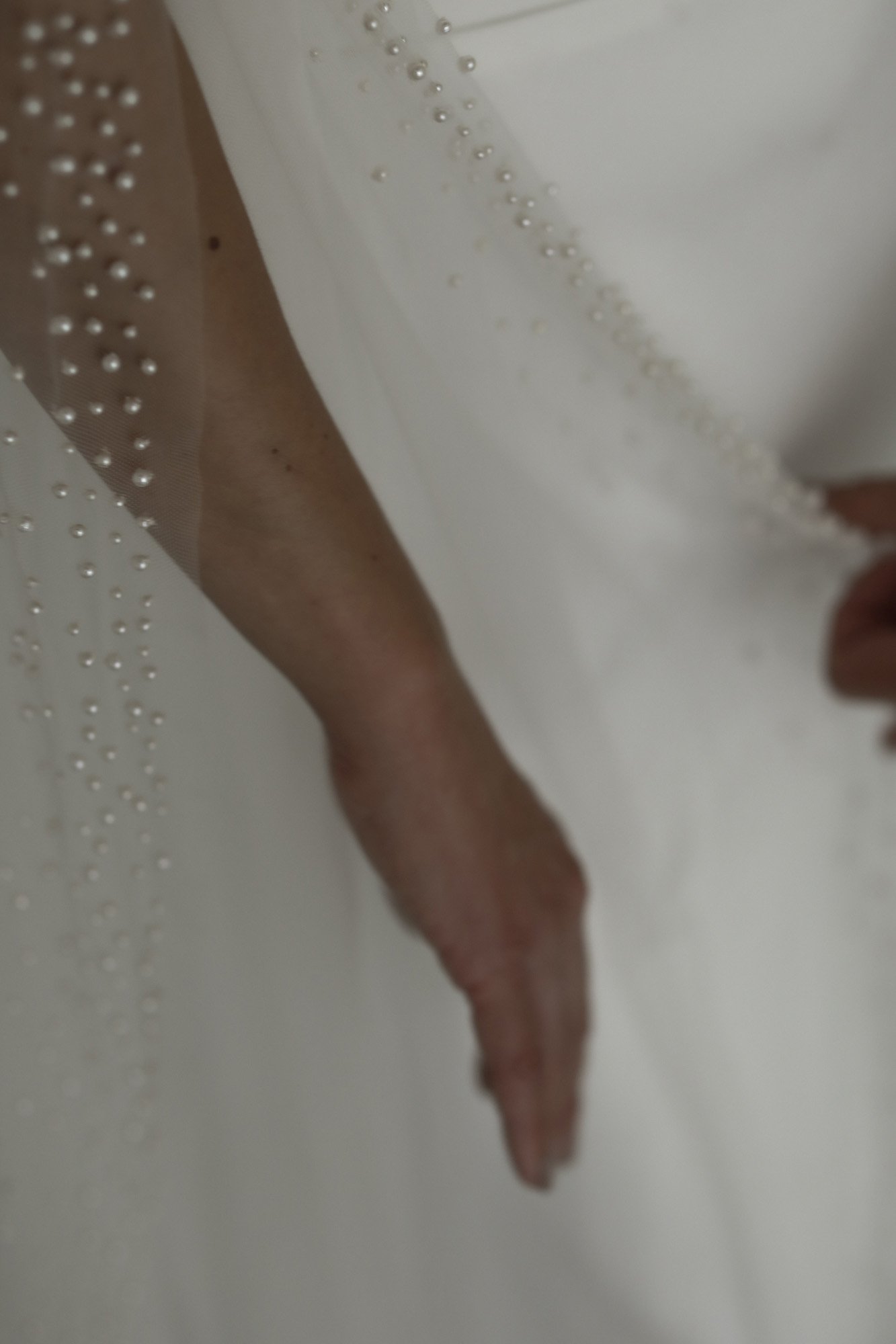 hayden-pearl-sleeves-bridal-accessories-by-abellie-00.jpg