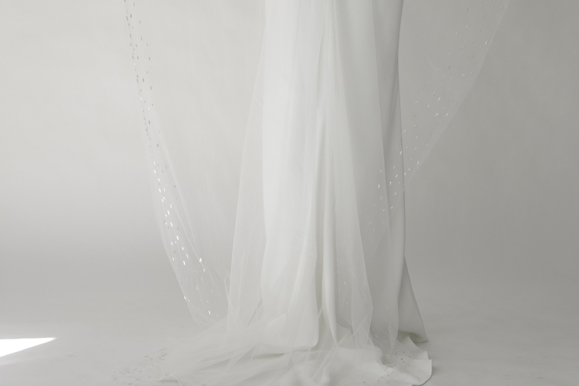 nova-edge-veil-abellie-bridal-accessories-23.jpg