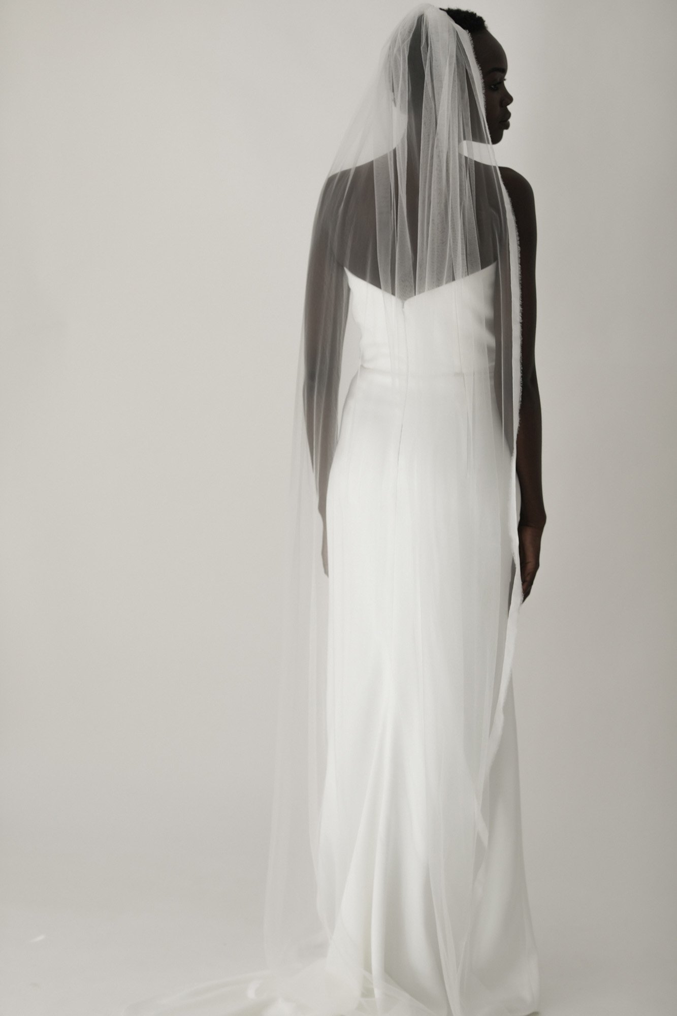 freya-edge-veil-abellie-bridal-accessories-02.jpg