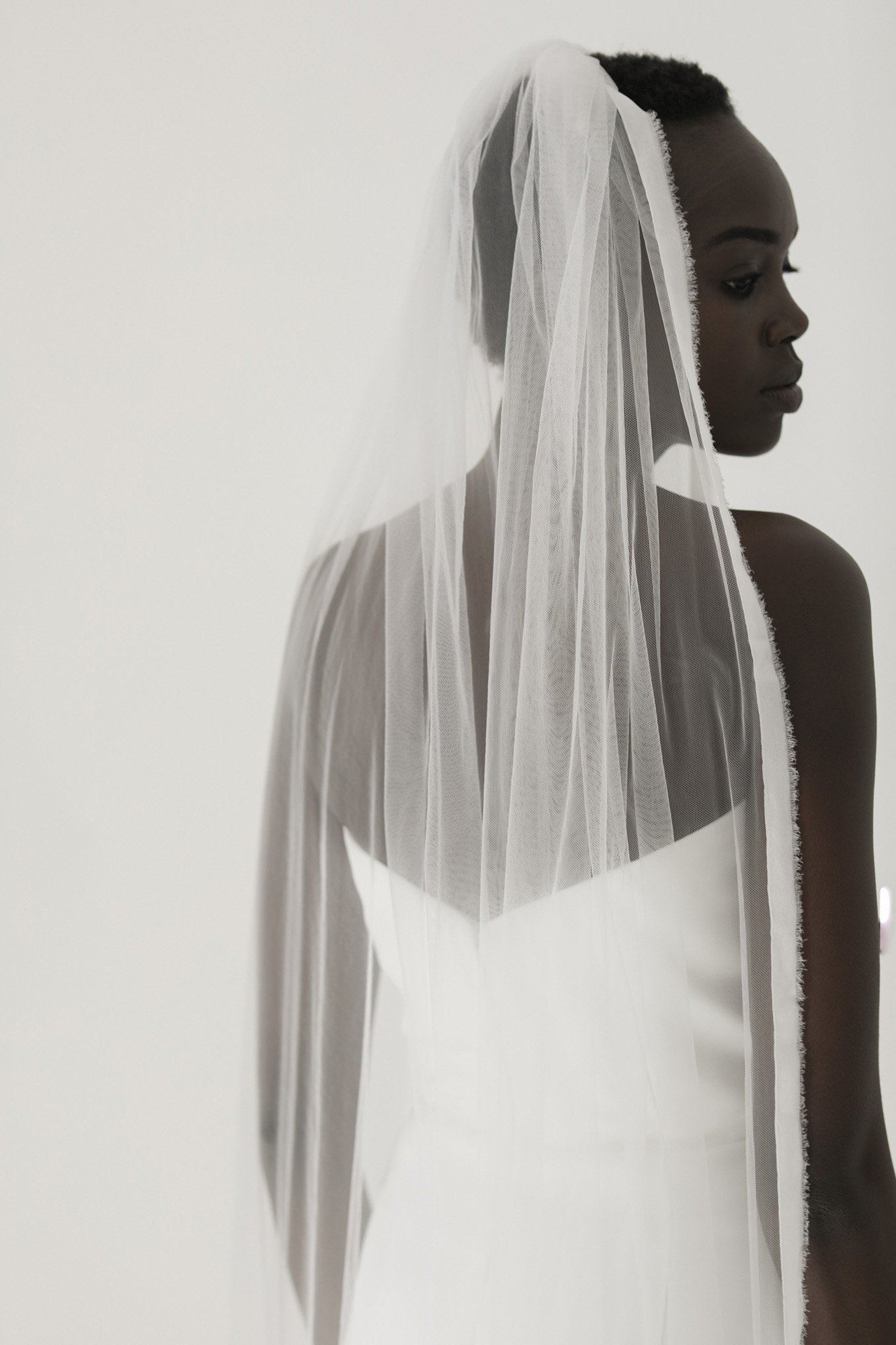 freya-edge-veil-abellie-bridal-accessories-03.jpg