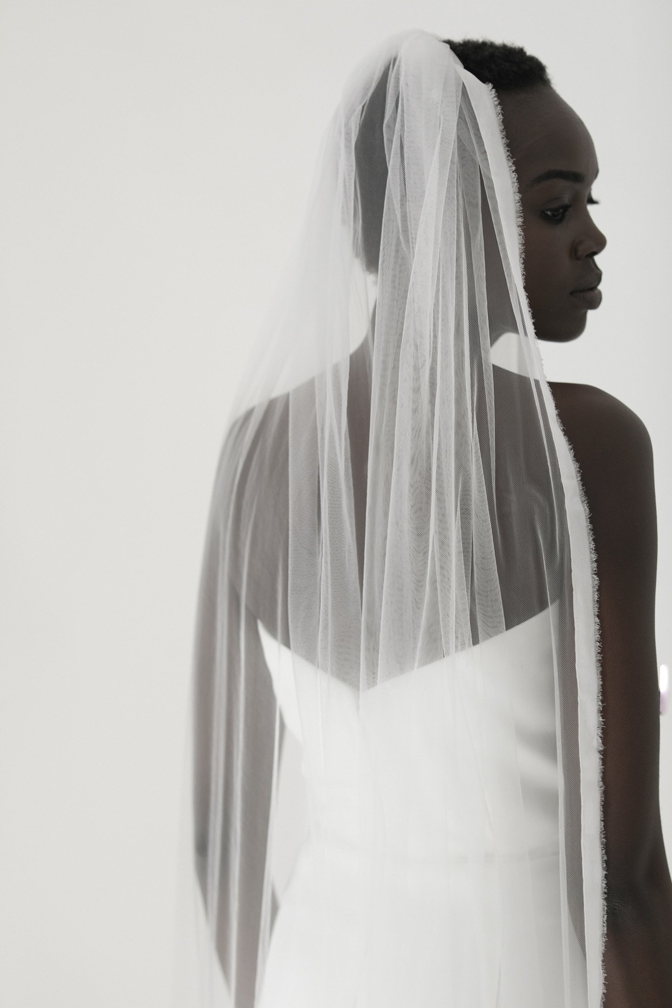 freya-edge-veil-abellie-bridal-accessories-05.jpg