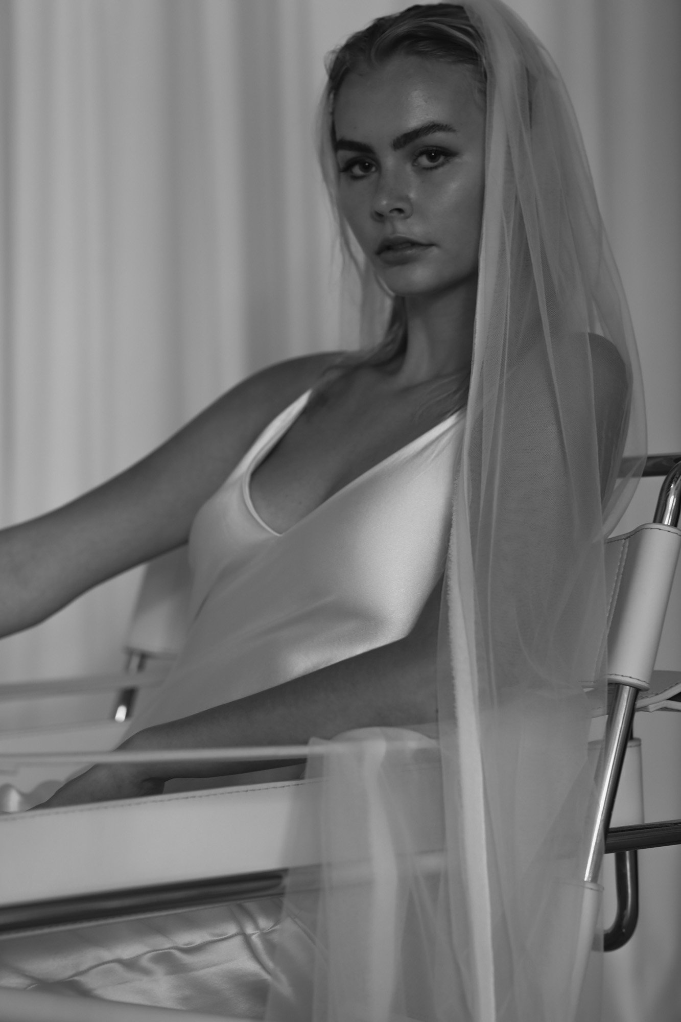 freya-edge-veil-abellie-bridal-accessories-04.jpg