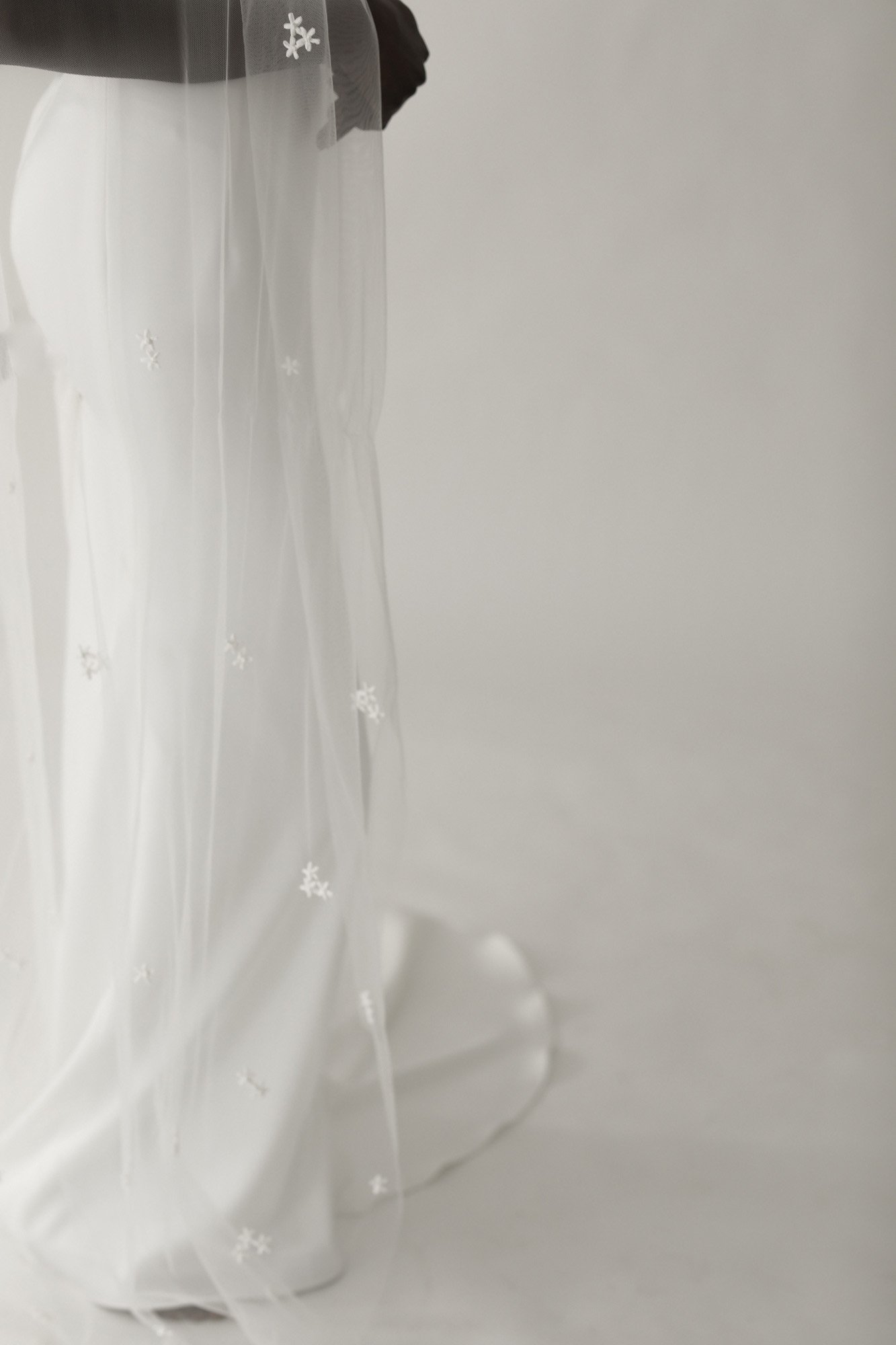 aster-veil-abellie-bridal-accessories-05.jpg