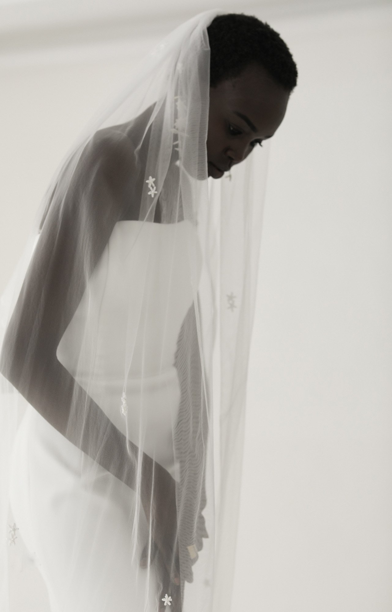 aster-veil-abellie-bridal-accessories-03.jpg