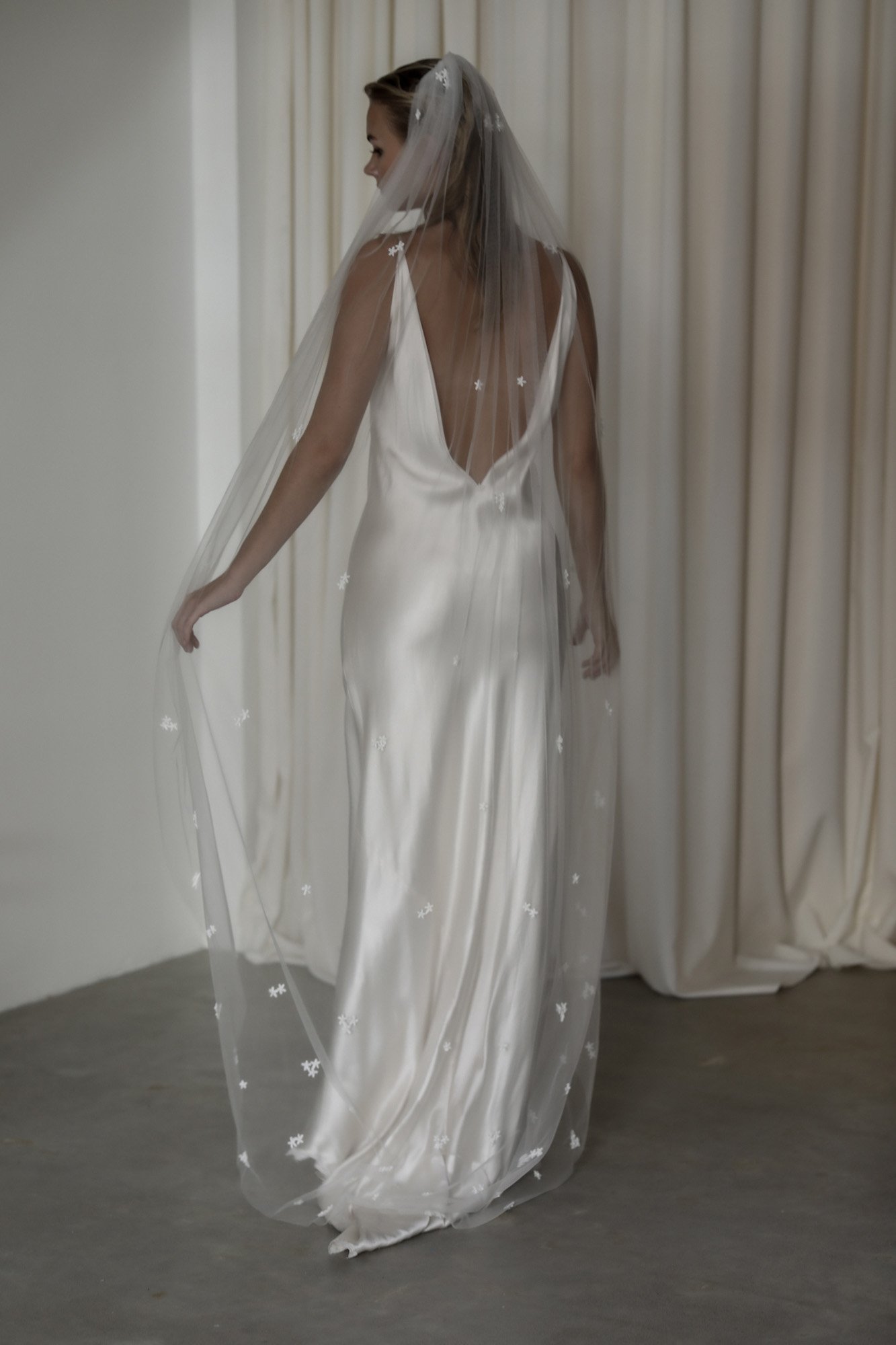 aster-veil-abellie-bridal-accessories-08.jpg