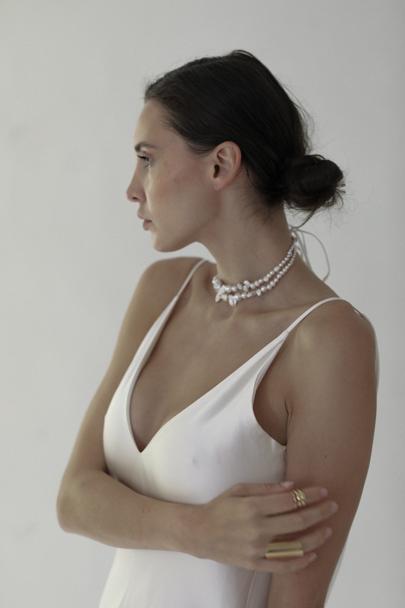 baroque-pearl-wavering-necklace-by-abellie-bridal-accessories-40.jpg