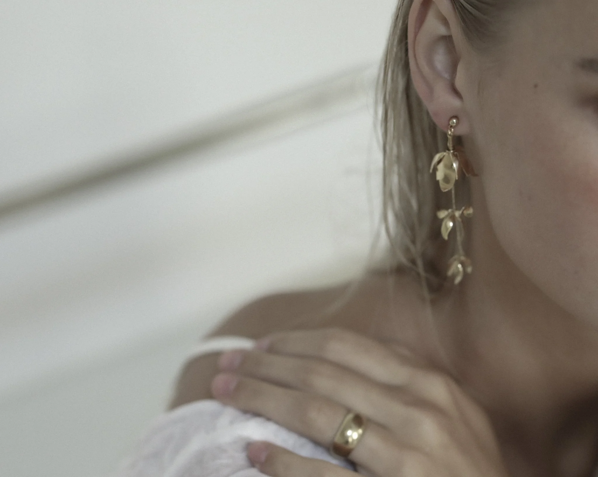 a.b.ellie MAGNOLIA STRAND EARRINGS 【公式通販】