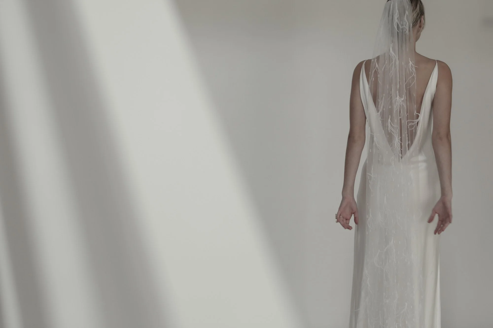 Charlotte Feather Veil — A.B. ELLIE display picture 3