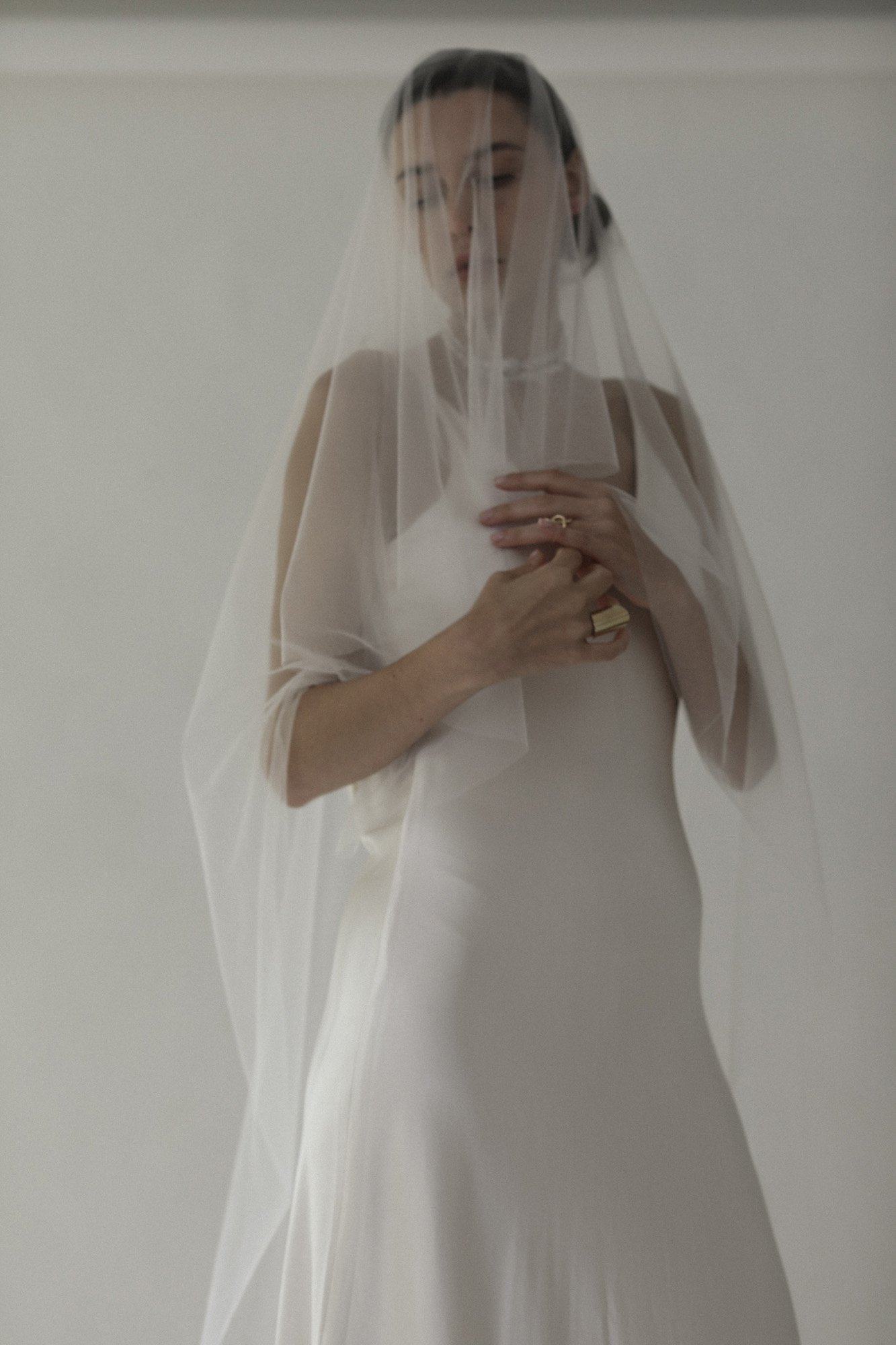 raw-edge-veil-abellie-bridal-accessories-38 (1).jpg