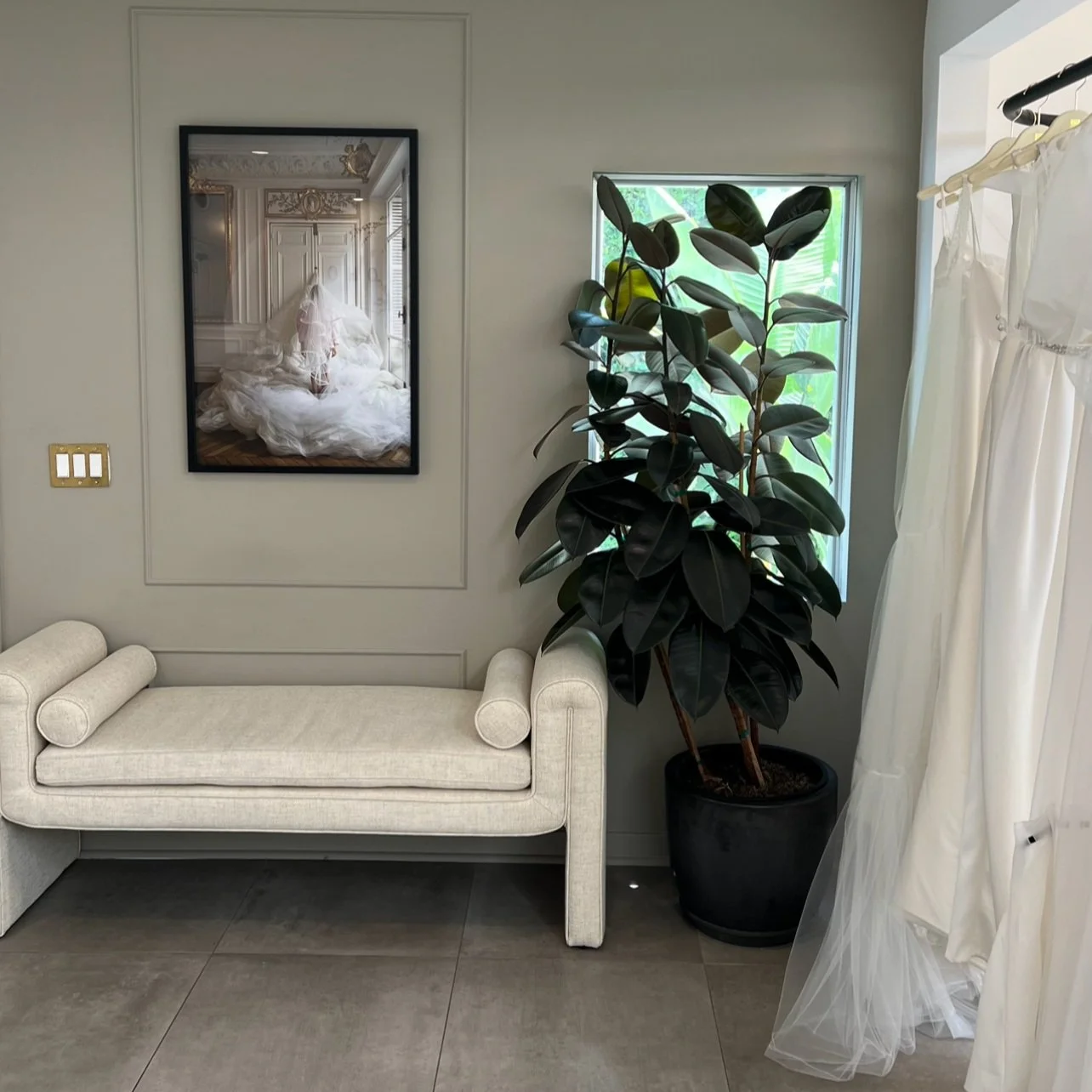 LOHO BRIDE