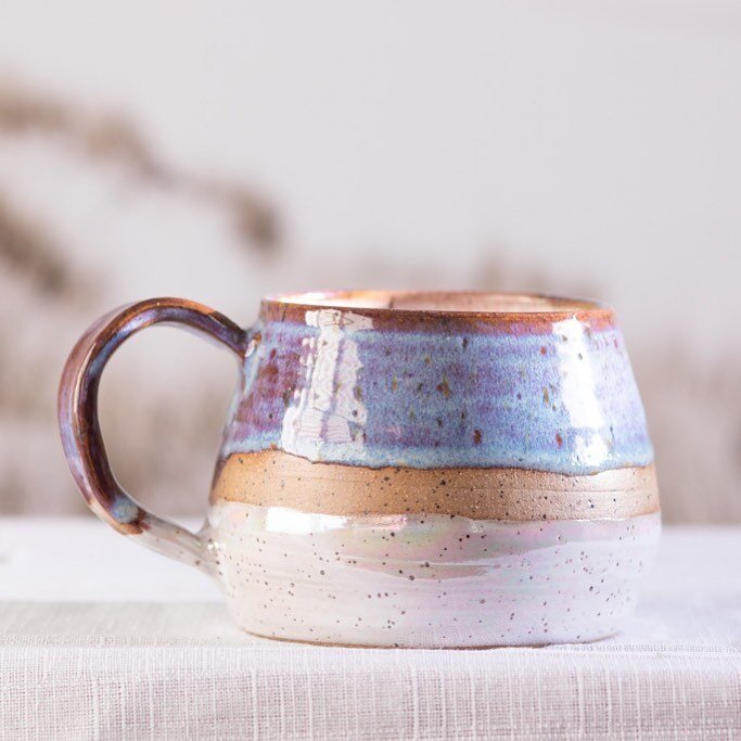 Loving this combo of brown clay, purple glazed and an opalescent finish on the bottom ✨ reminds me of the dreamy purple pearl oyster 🌊
