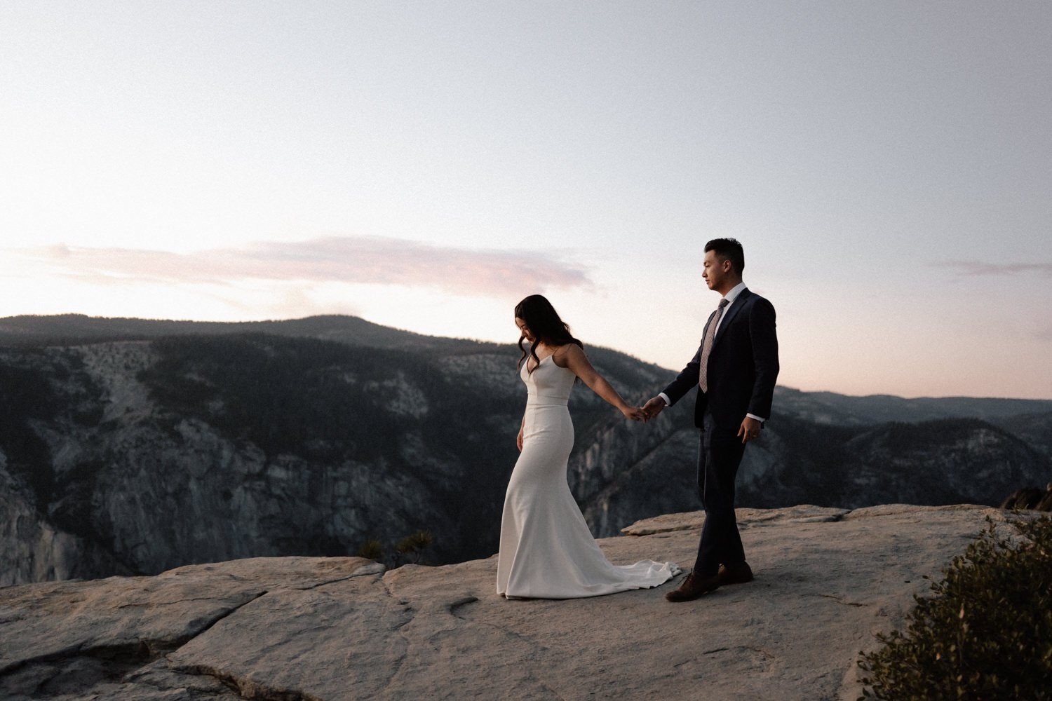 Yosemite+USA+Elopement+Wedding+Bulb+Creative-21.jpg