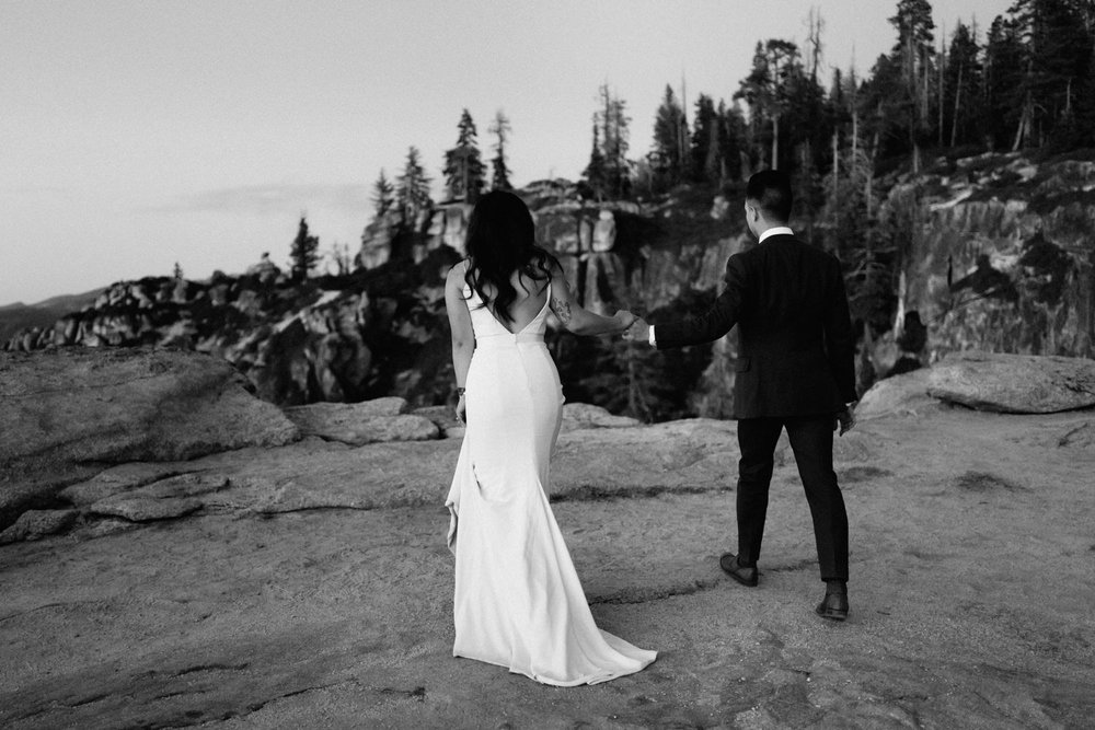 Yosemite+USA+Elopement+Wedding+Bulb+Creative-23.jpg