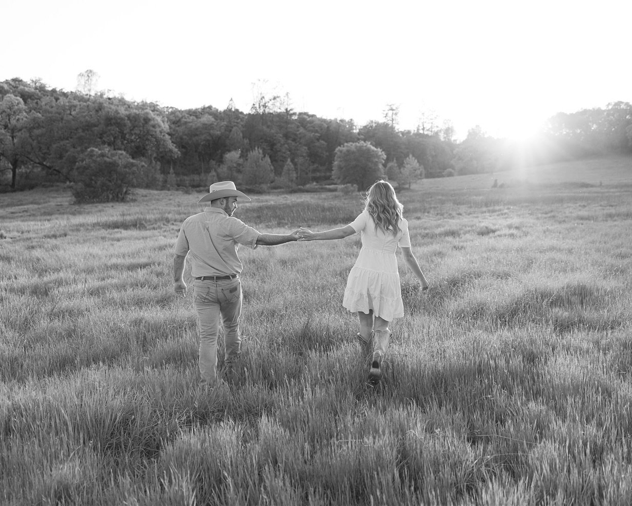 Absolutely loved capturing Jared &amp; Tyler&rsquo;s engagement session! There&rsquo;s something so beautiful about keeping it simple - just them, a gorgeous green field, and all the sweet personal touches in their styling 𐚁₊⊹ Sometimes the most lai