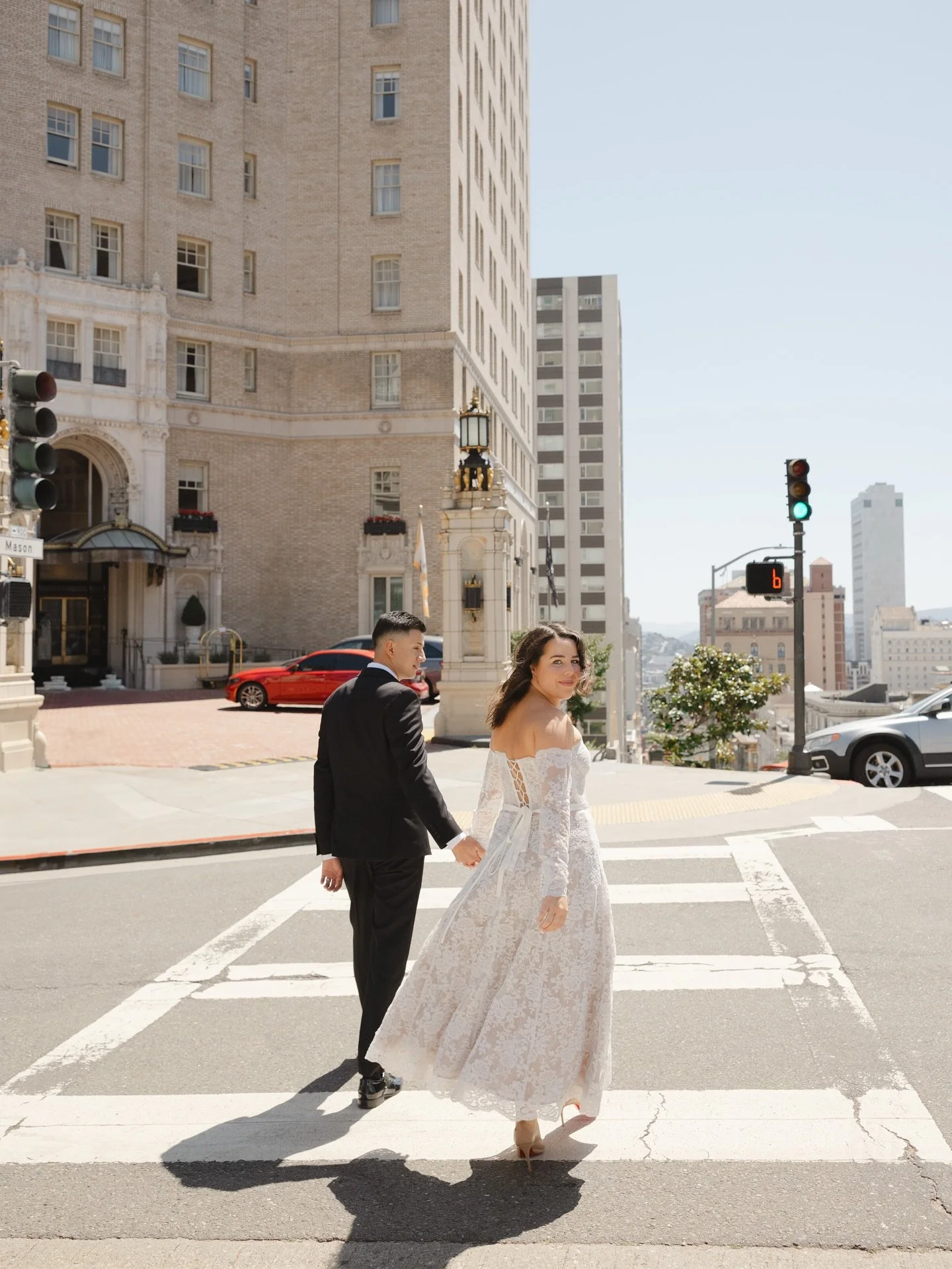 A lovely engagement session on the perfect day in the city!🌁❤️