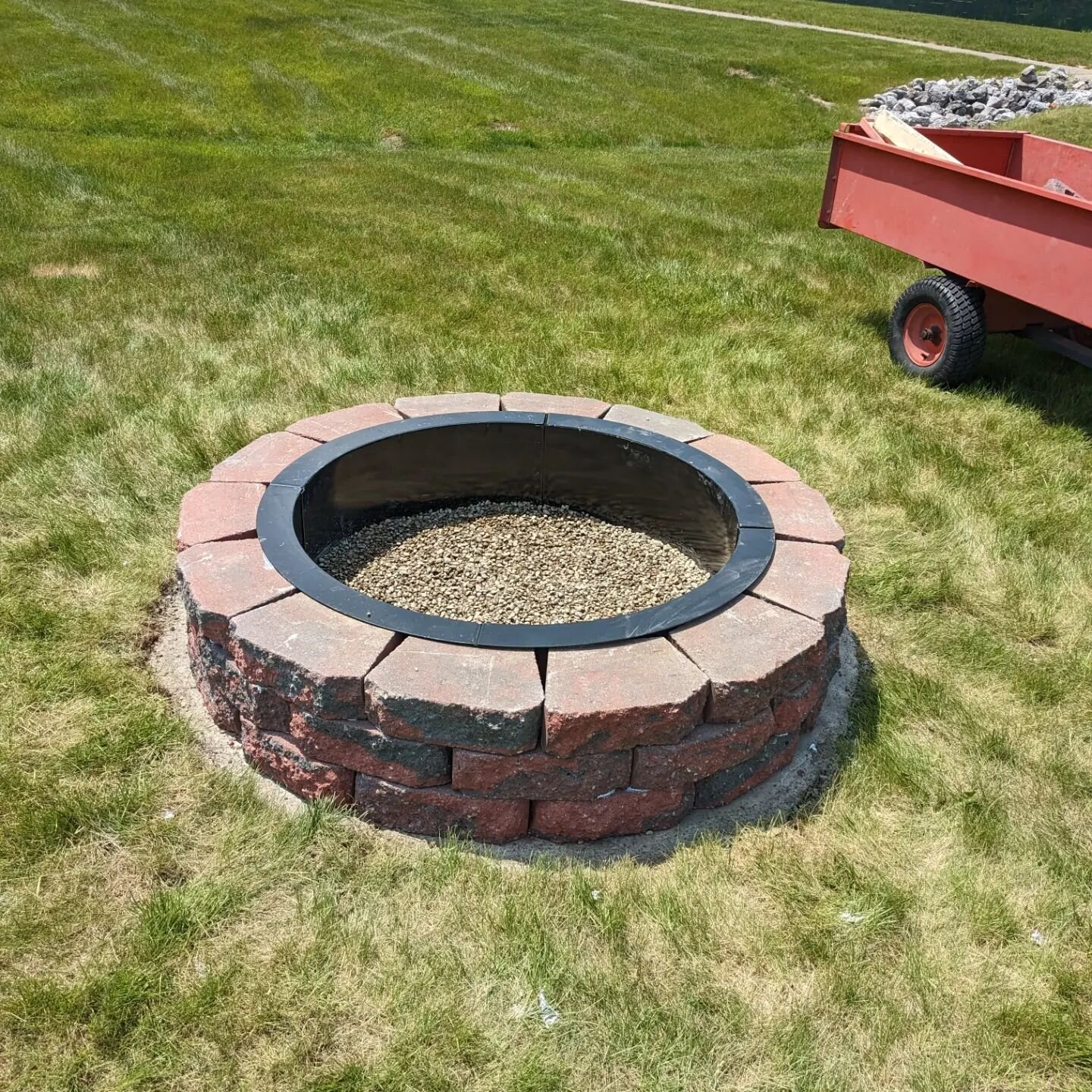 This is a fire pit we installed using a kit at Menards. Ready for fire 🔥