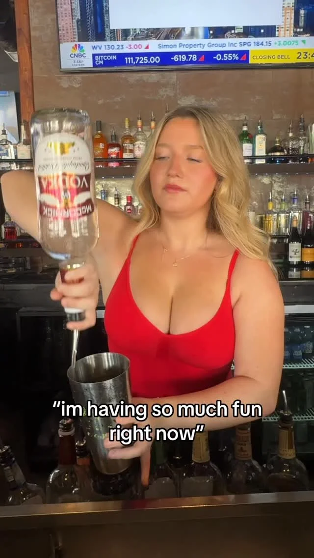 YOU ๐ซต COULD BE HAVING FUN ๐ฅณ๐ AT THE CORNER BAR ๐ป WITH US TONIGHT @ KARAOKE NIGHT ๐ค๐ต 11PM-2AM !!
๐HOURS: 11AM - 2AM๐
๐$5 HIGH NOONS 11PM-1AM๐
#bar #northgate #thecornerbar