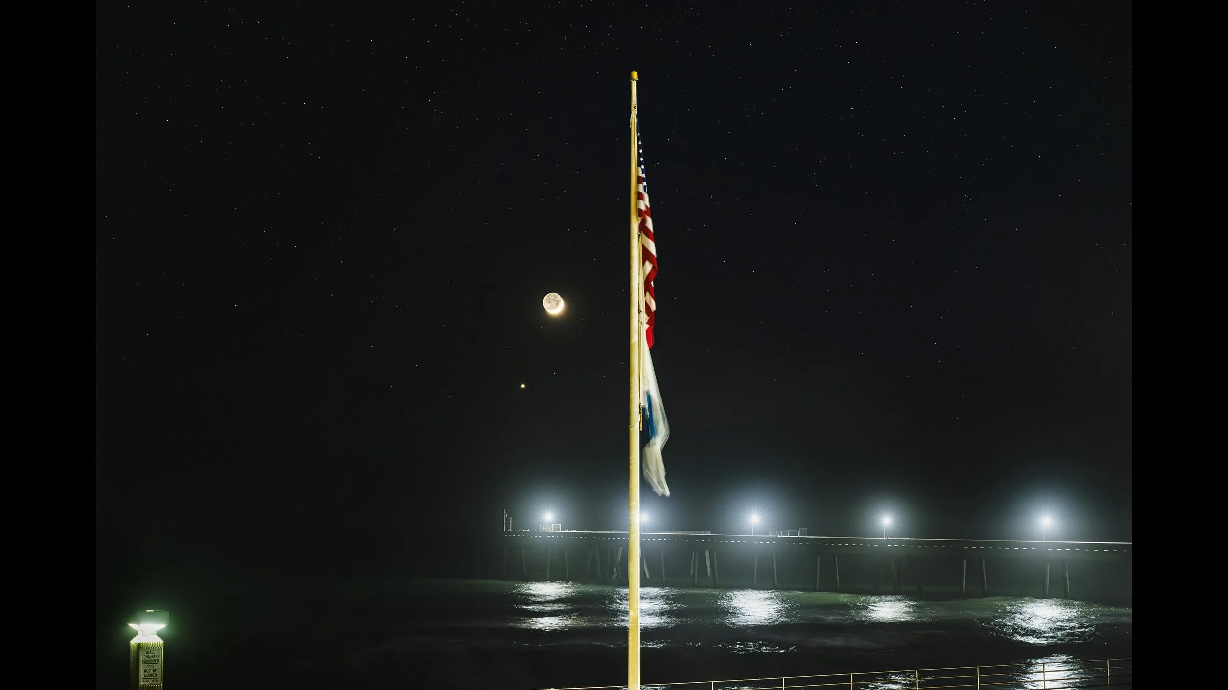 Moon and Venus setting over the Pacifica Pier, 5/18/26