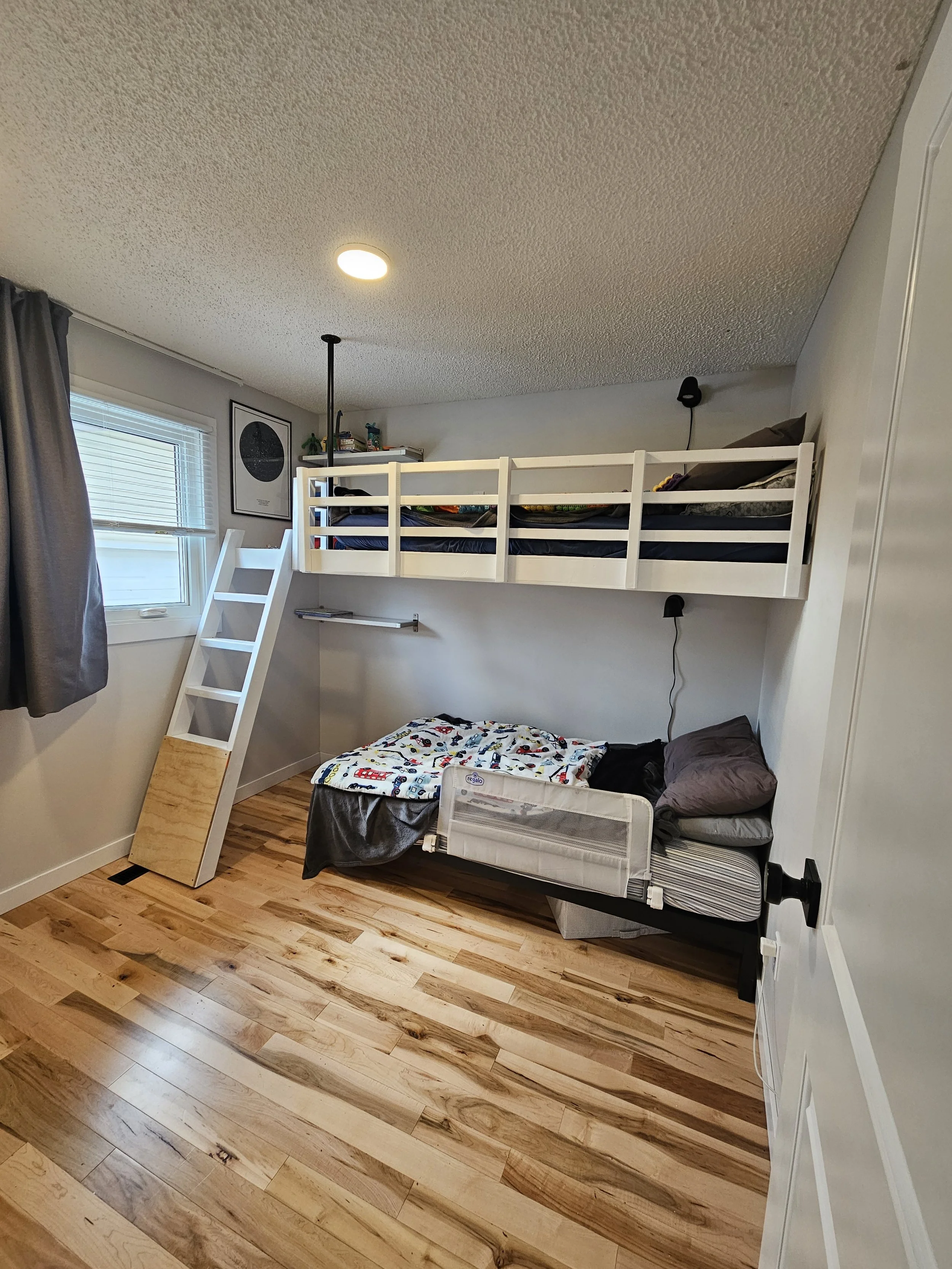 Loft bed 2.jpg