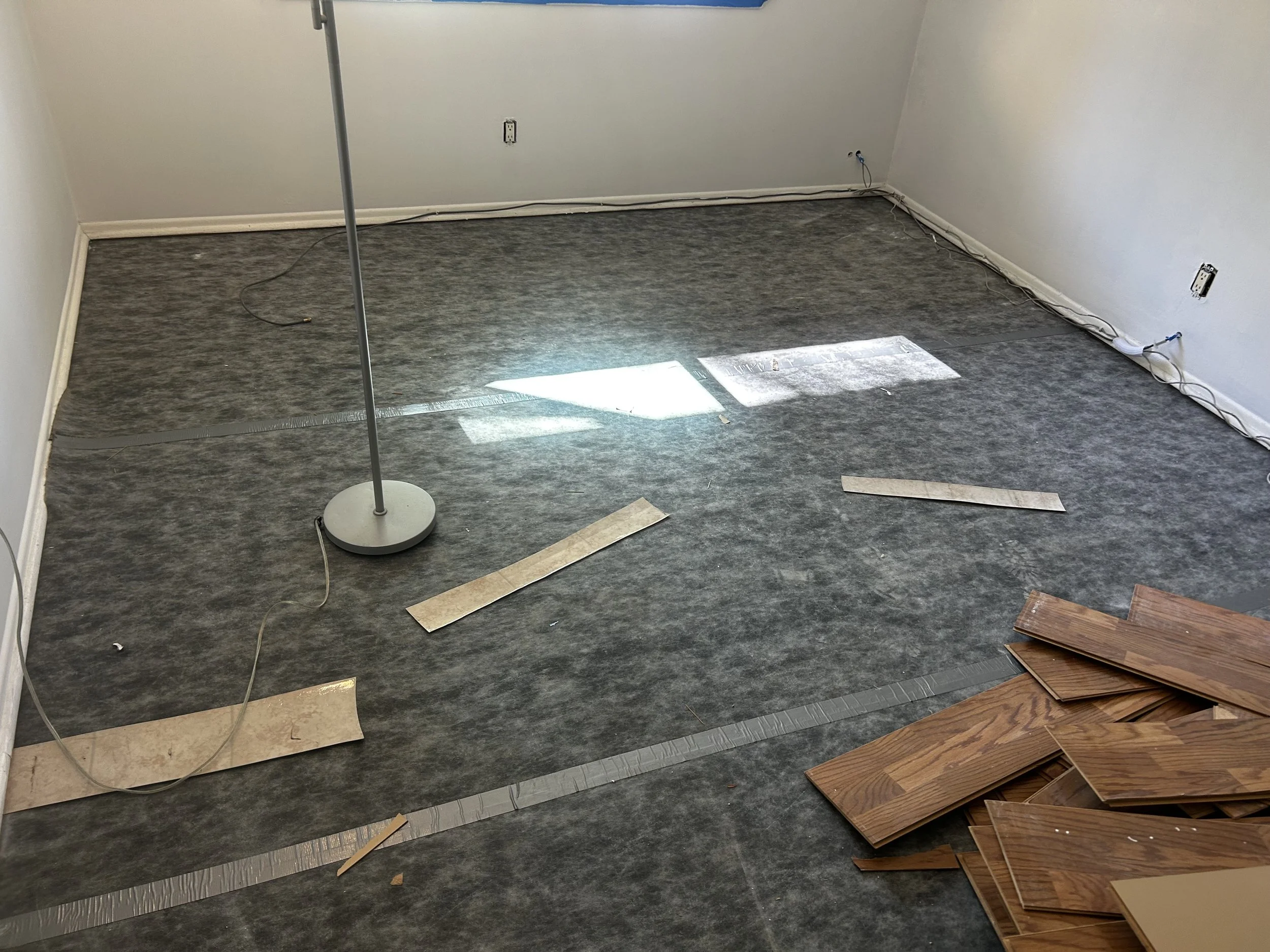Floor demo in progress.