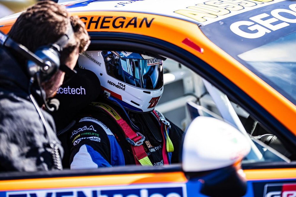 Official site of race team 99motorsport
