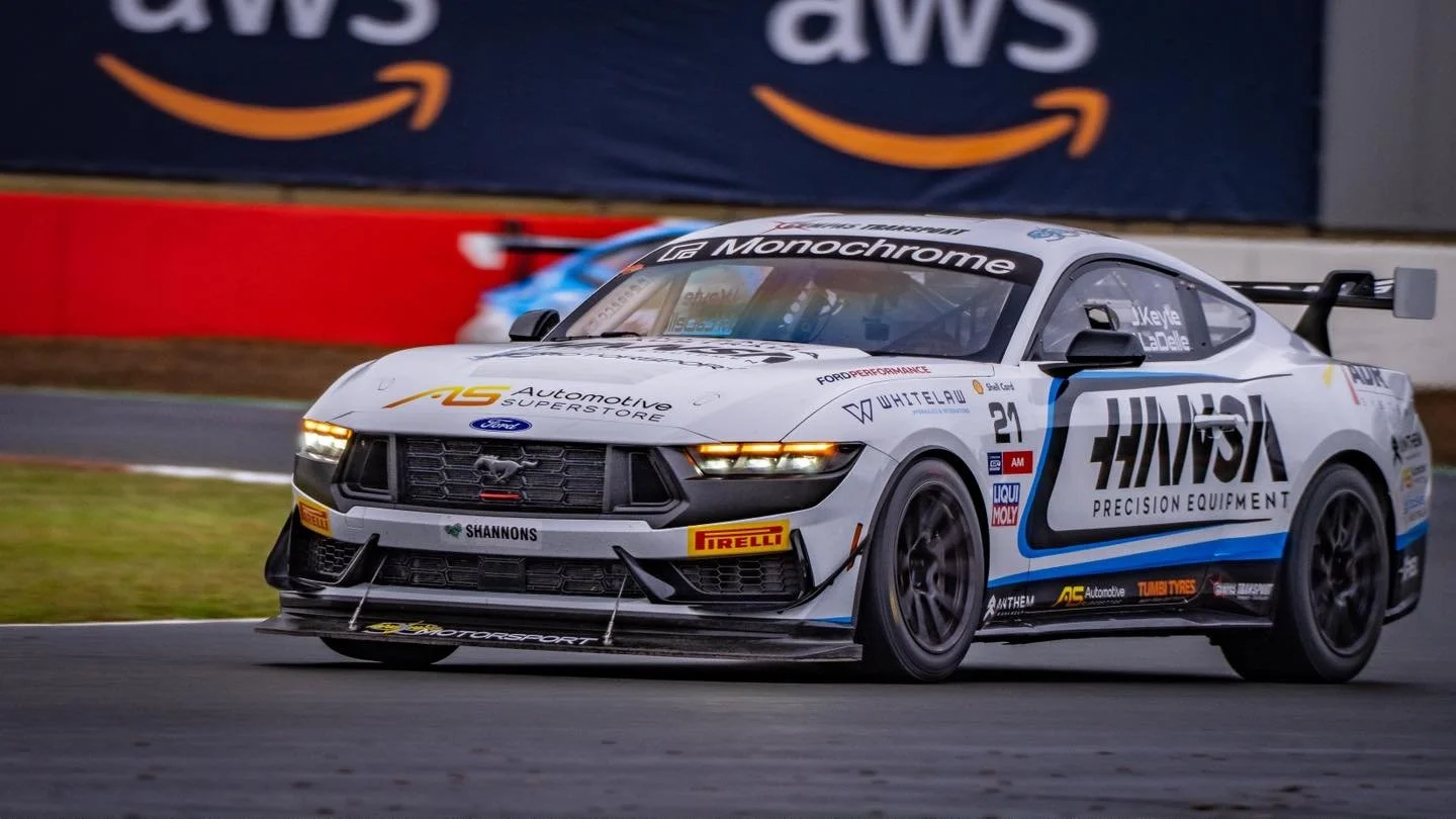 Official site of race team 99motorsport