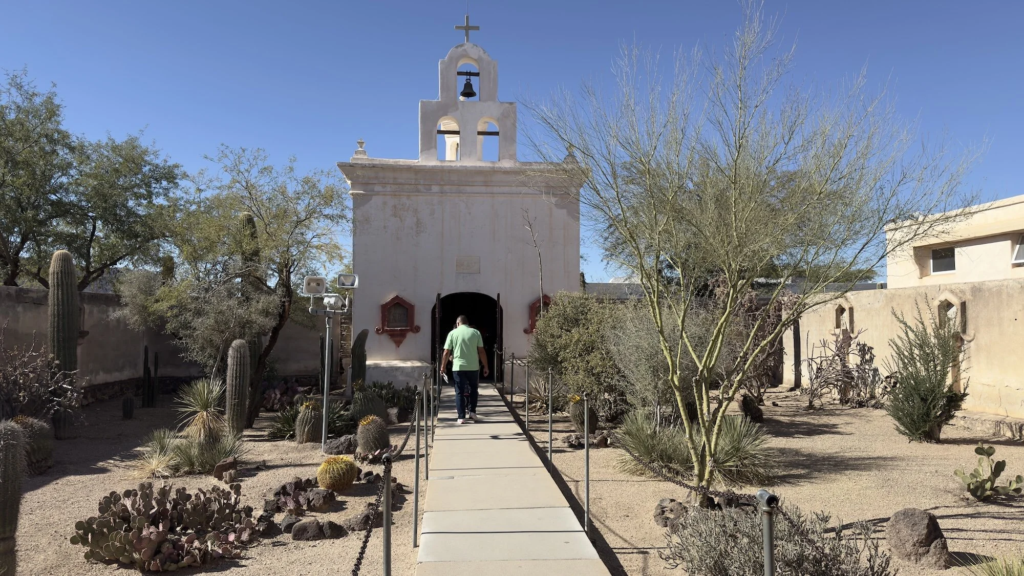 San Xavier del Bac 07.jpeg