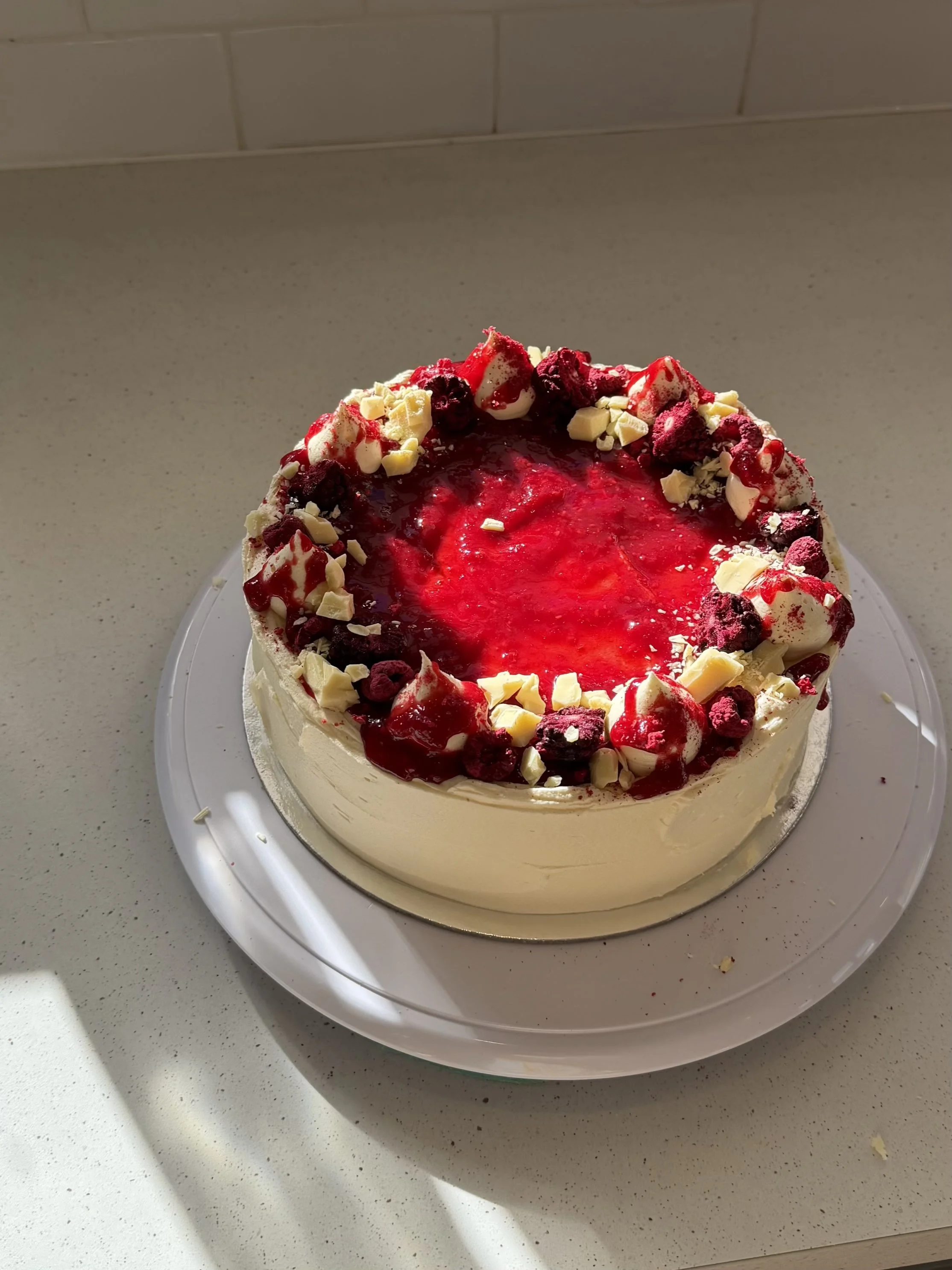 Thames birthday cakes Raspberry white chocolate