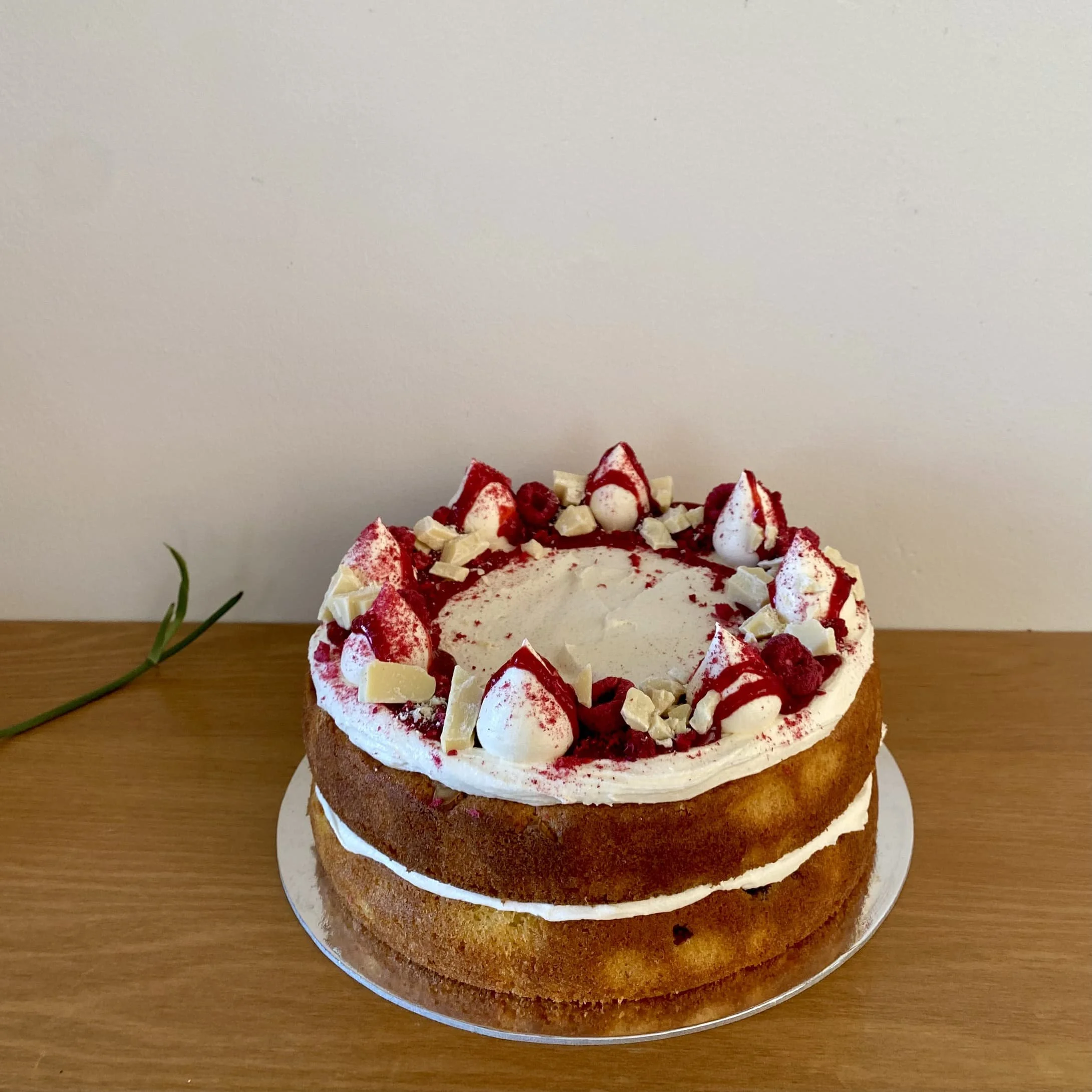 Thames birthday cakes Raspberry white chocolate