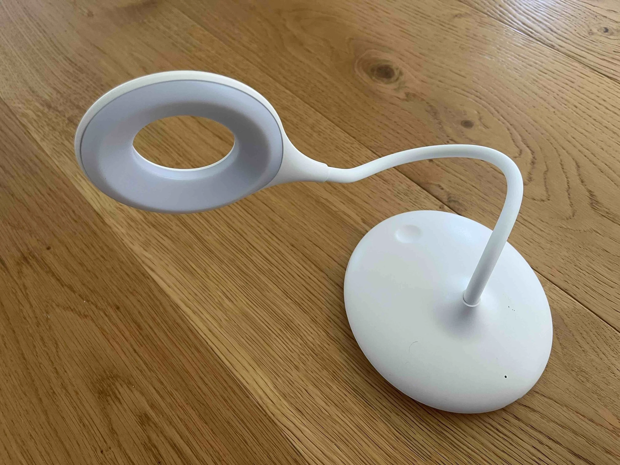 Blue light free red/amber lamp with EMF safety. Wind down naturally every night.