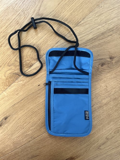Travel Wallet with Secure RFID Blocking Passport Holder Preventing Unauthorised Scanning and Identity Theft