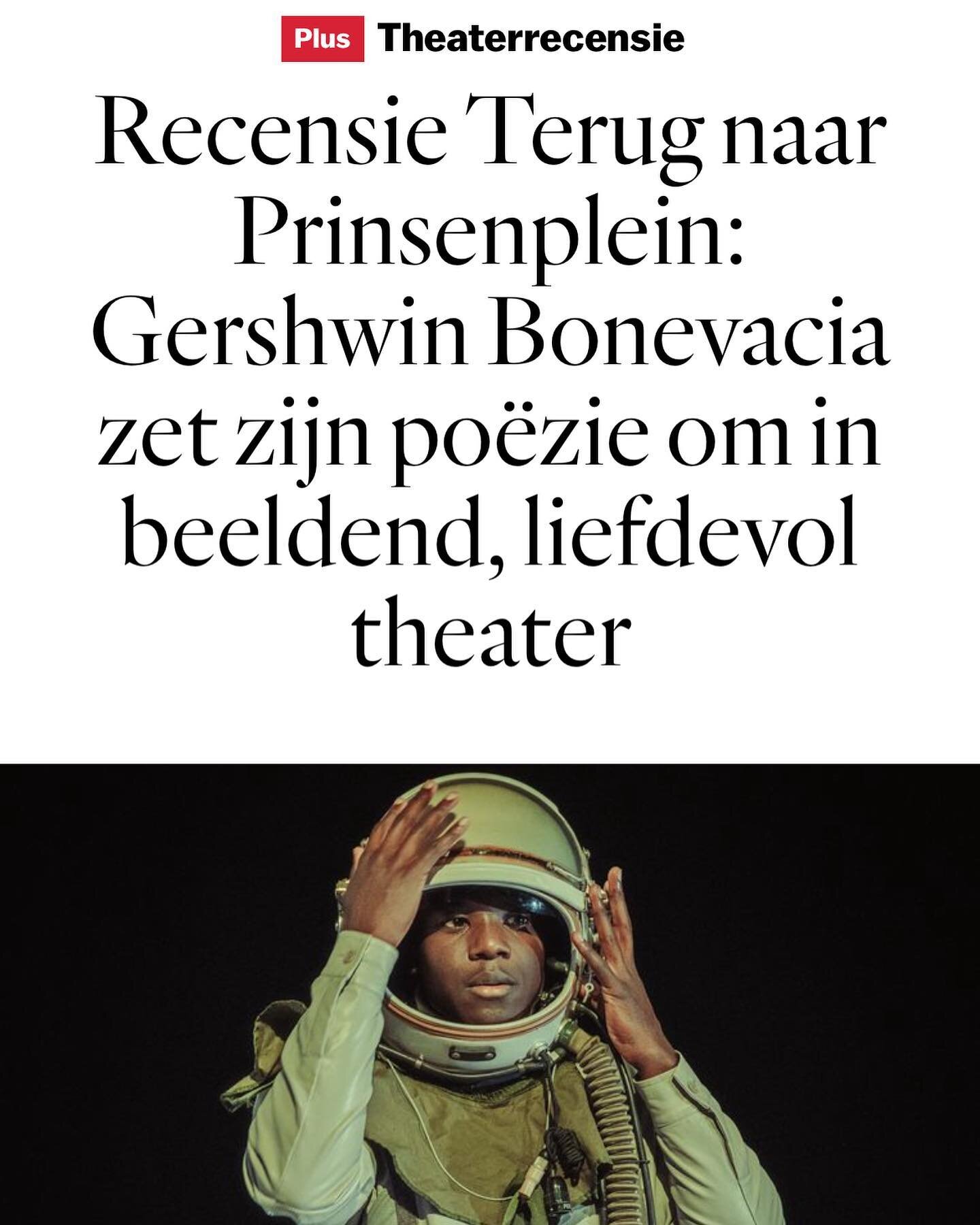 Wat een fijne recensie in het Parool 👨🏿&zwj;🚀🎭🥹

&quot;Die dialoog bestaat uit po&euml;tische, verhalende en muzikale delen die naadloos in elkaar overgaan. Dat Bonevacia zo&rsquo;n zachte man is, maakt de incidentele uithalen alleen maar pijnli