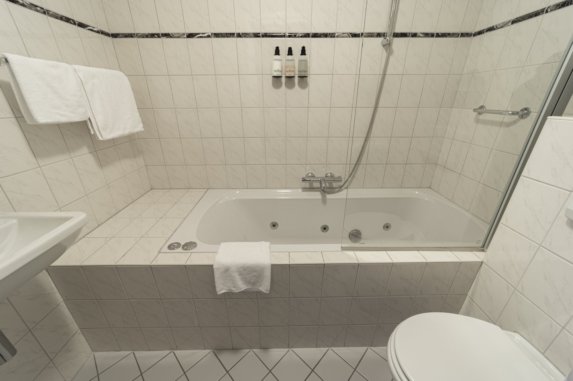 Strandhotel-Camperduin-ein-Polder-Badezimmer-6-w.jpg
