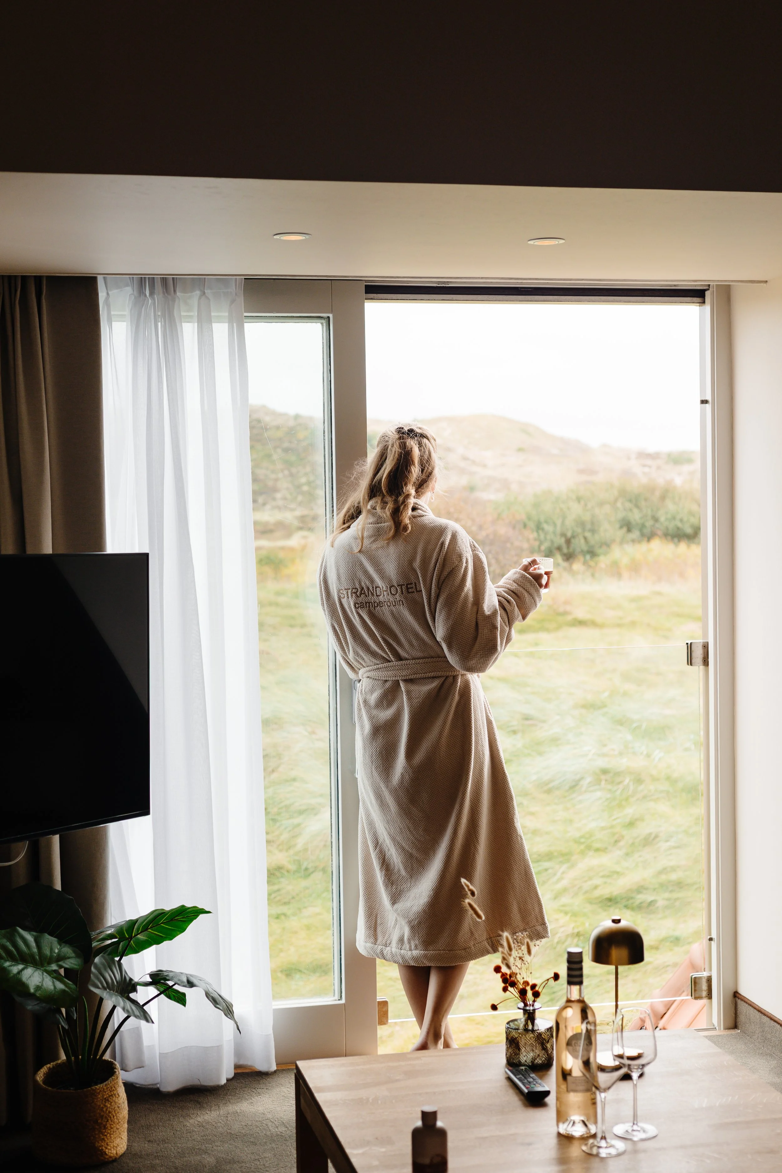 beach-hotel-family-studio-dune-view-bathrobe-dune-view.jpg