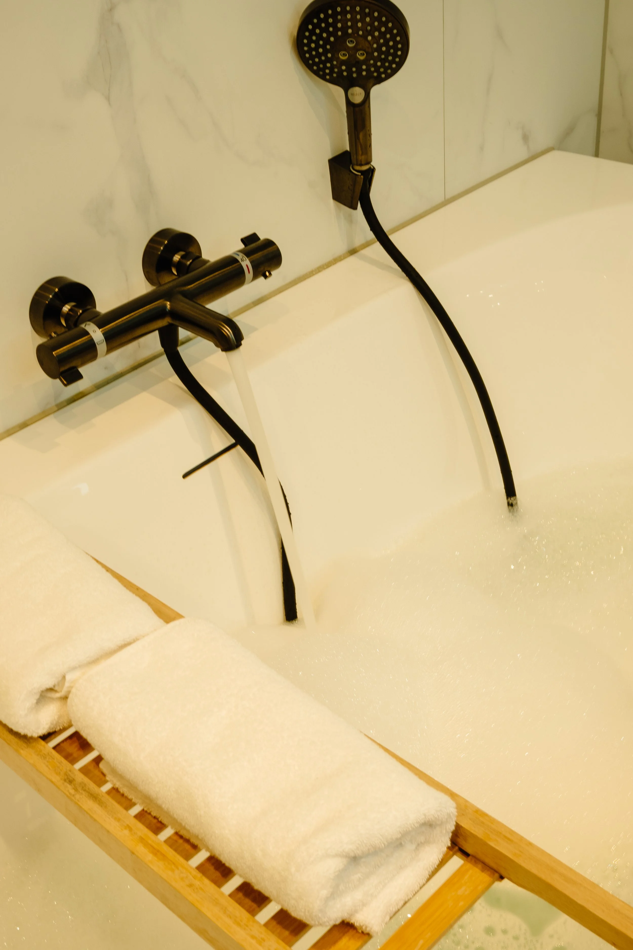 beach-hotel-family-studio-dune-view-bath-foam.jpg