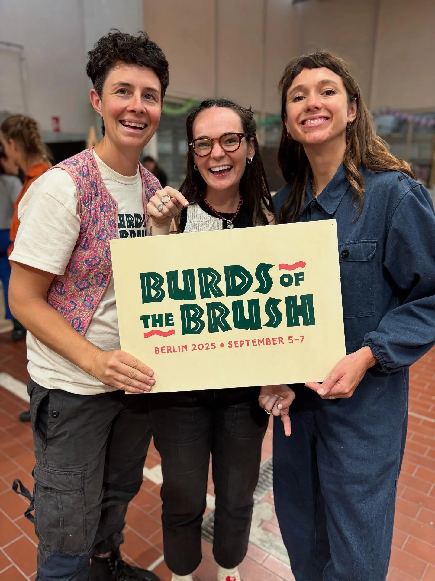 The best time at my first Burds meet up 🎨 thank you @burdsofthebrush for all of your hard work making us all feel so welcome 🥰 and thank you @wheelhousesigns & @pickle_signs for all your help and advice. Can’t wait to practice all the tip