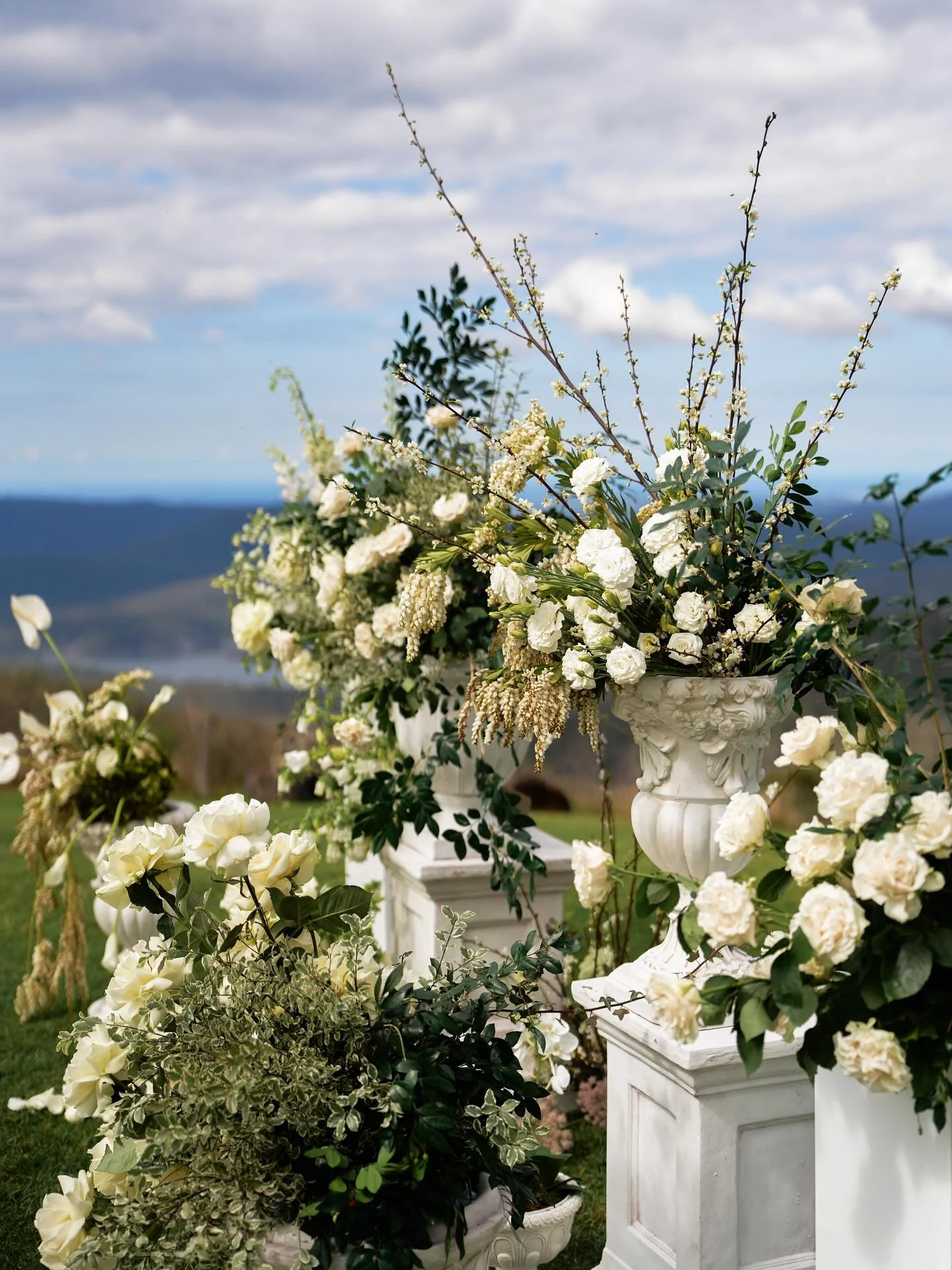 It doesn&rsquo;t get much more beautiful than @_yourbud at @rosewood_estate 🌸 Can&rsquo;t wait to share more from this truly stunning wedding soon! 

Our Team: 
Planner @theorganised_bride 
Photo &amp; Video @randomphotographer72 
Venue @rosewood_es