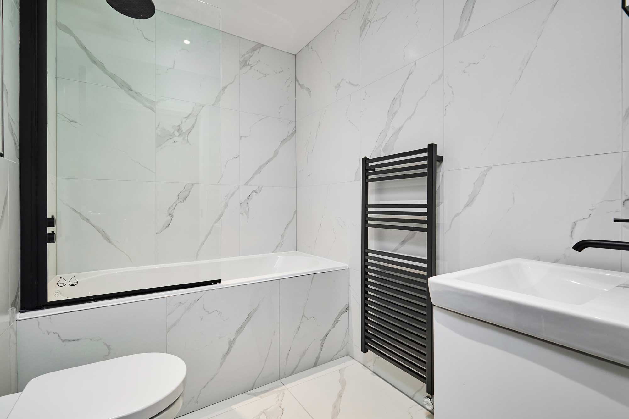 Apartment 2 - Bathroom