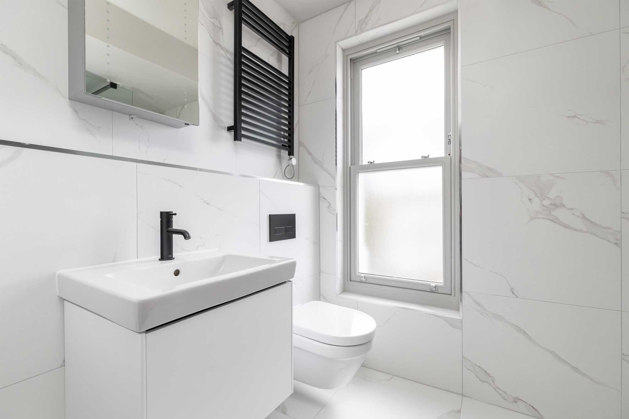 Apartment 4 - Bathroom