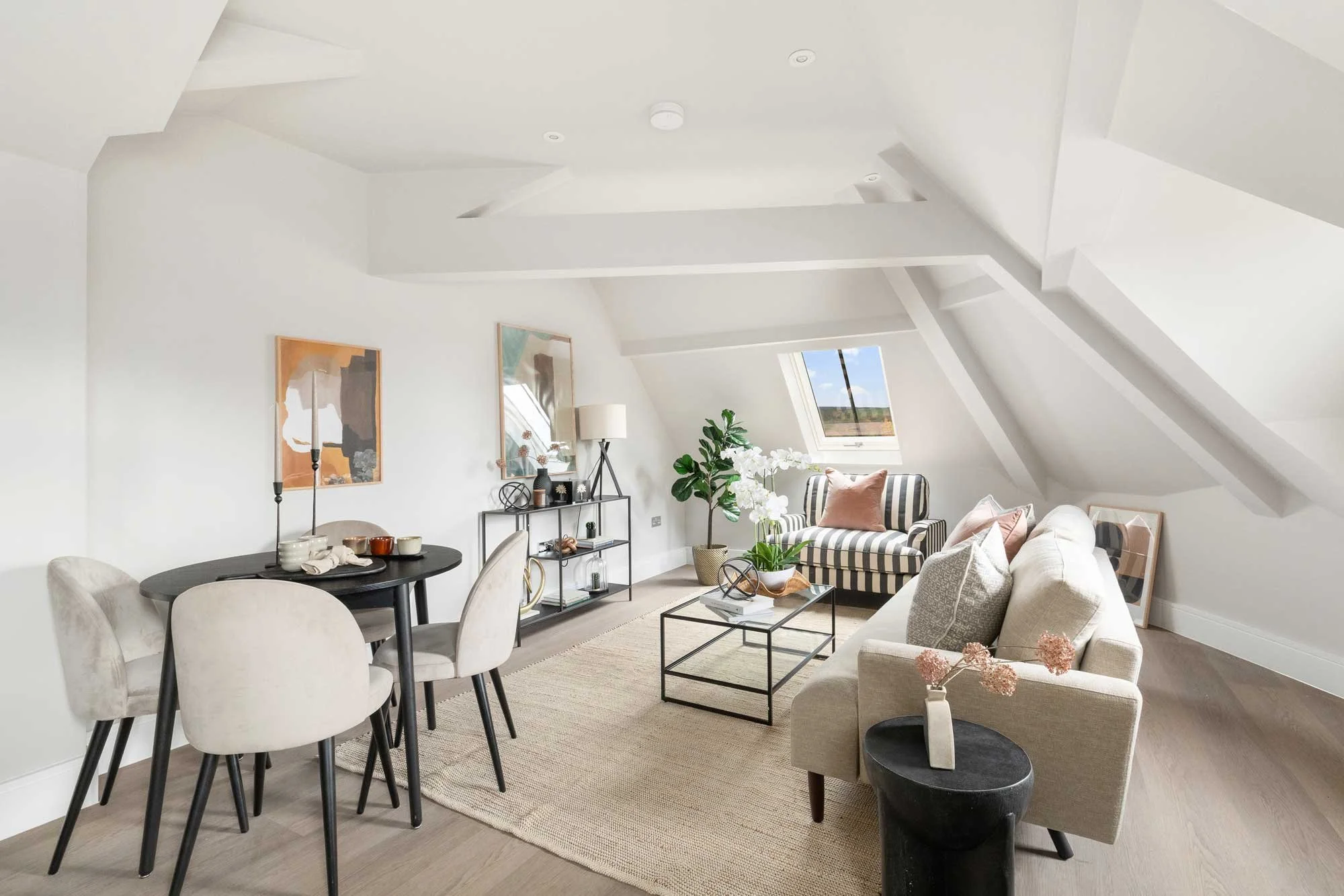 Apartment 8 - Living/Dining