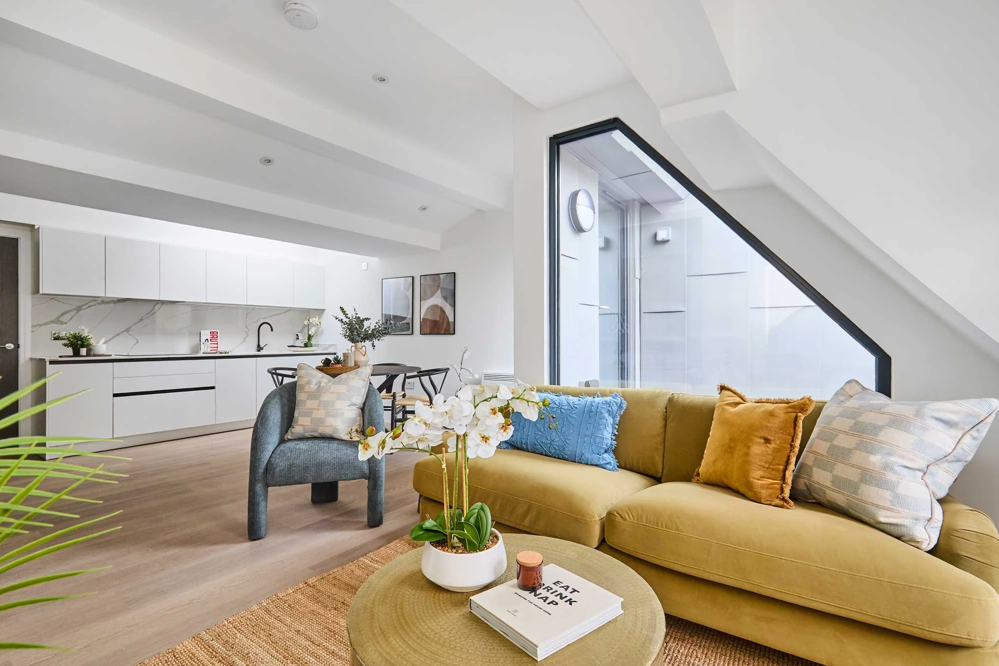 Apartment 9 - Kitchen/Living/Dining