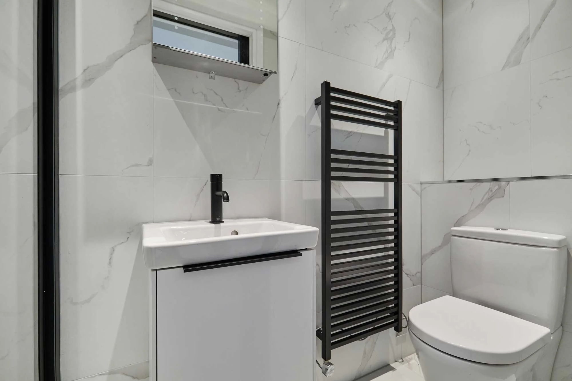 Apartment 10 - Bathroom