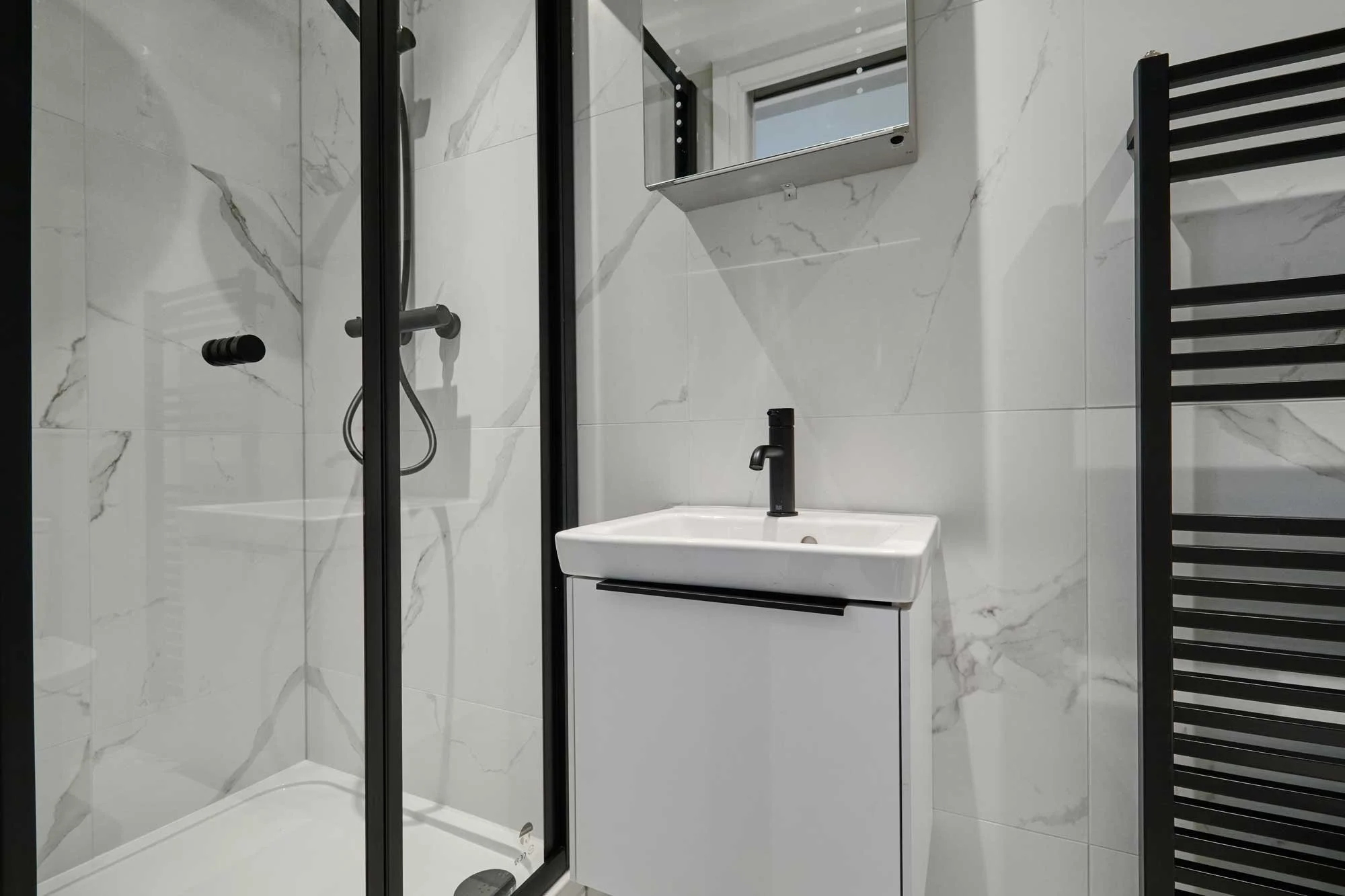 Apartment 10 - Bathroom