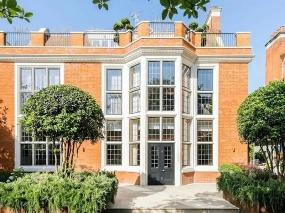 Prime residence — 23 Avenue Road