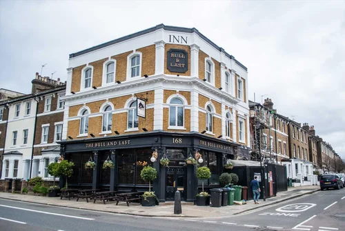 Bull & Last exterior